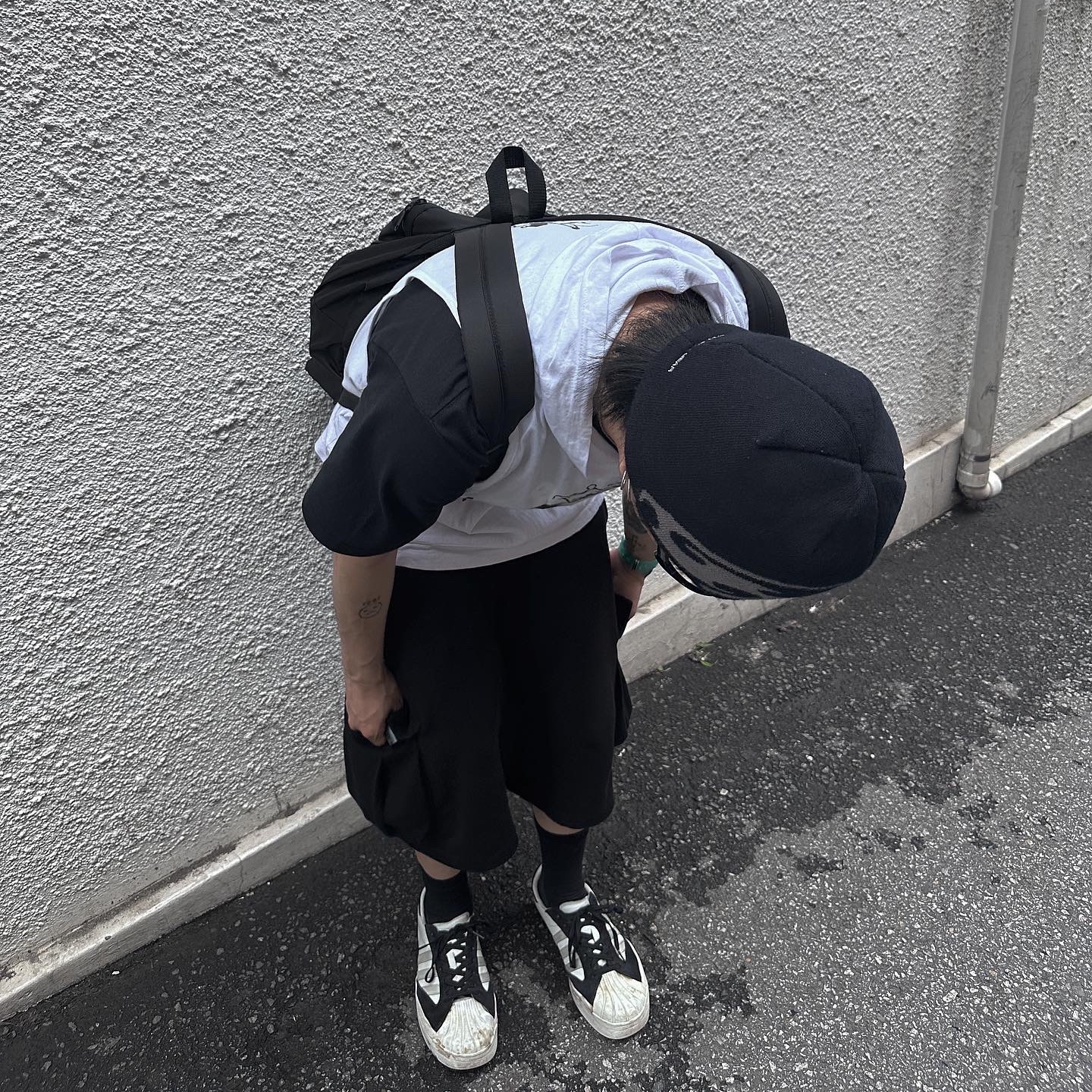 Sansan Gear Logo Beanie Black - 22FW, Y-3 Yohji Star White 착용 스타일 - 2