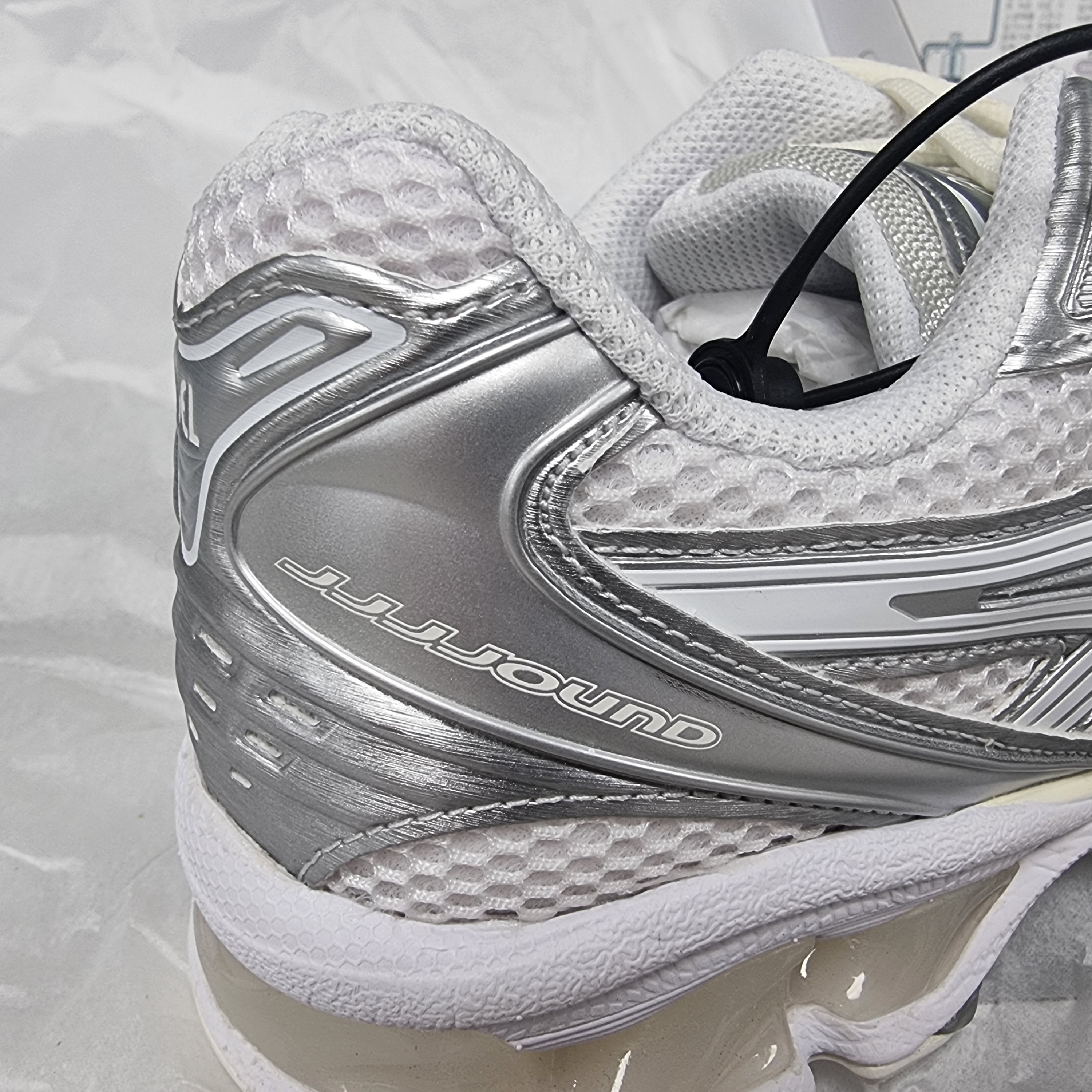 Asics x JJJJound Gel-Kayano 14 Silver White 착용 스타일