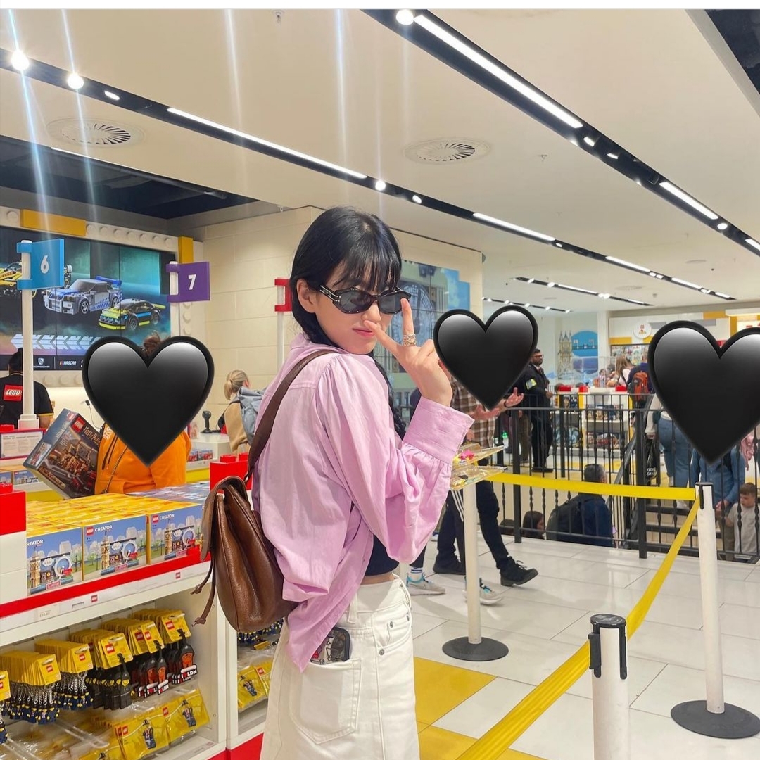 (W) Dior Diorsignature B1U Butterfly Sunglasses Black 착용 스타일 - 3