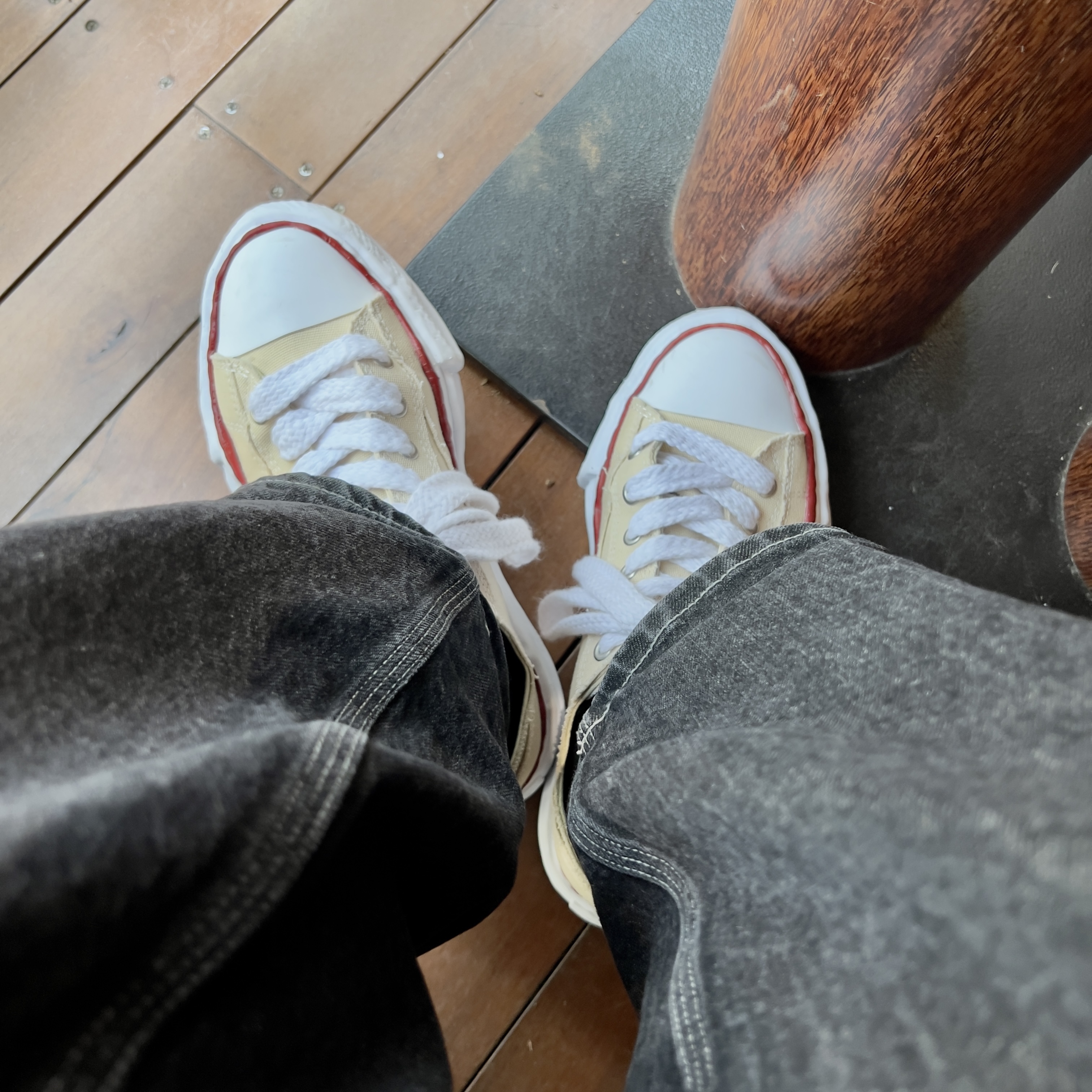 Maison Mihara Yasuhiro Peterson OG Sole Canvas Low-top Sneakers Natural 착용 스타일 - 2