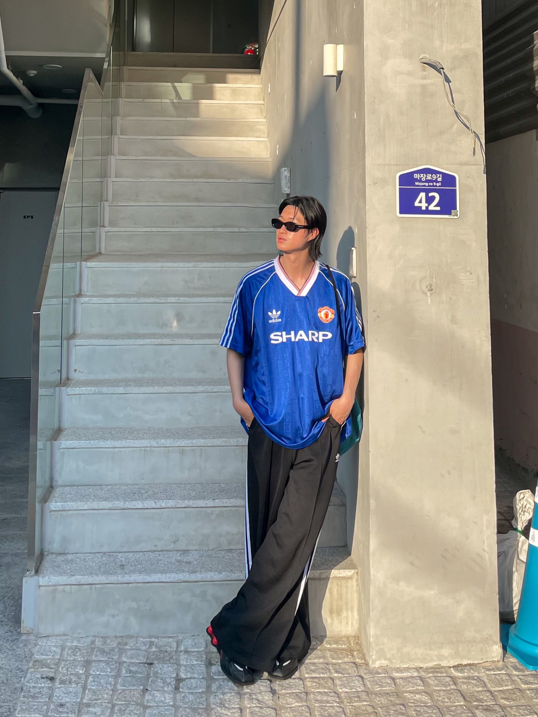 Adidas Manchester United 1988/90 Jersey Collegiate Royal - US Sizing, Adidas Manchester United 1988/90 Jersey Collegiate Royal - KR Sizing 착용 스타일 - 1