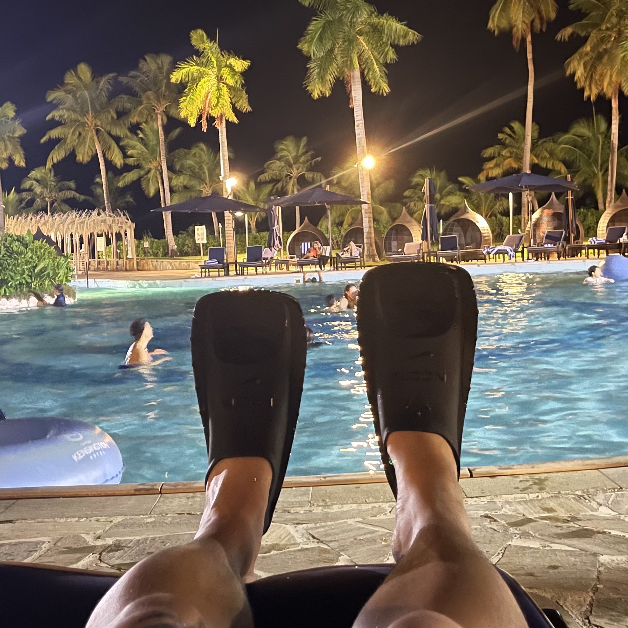 Nike x Drake Nocta Swim Fins Black 착용 스타일