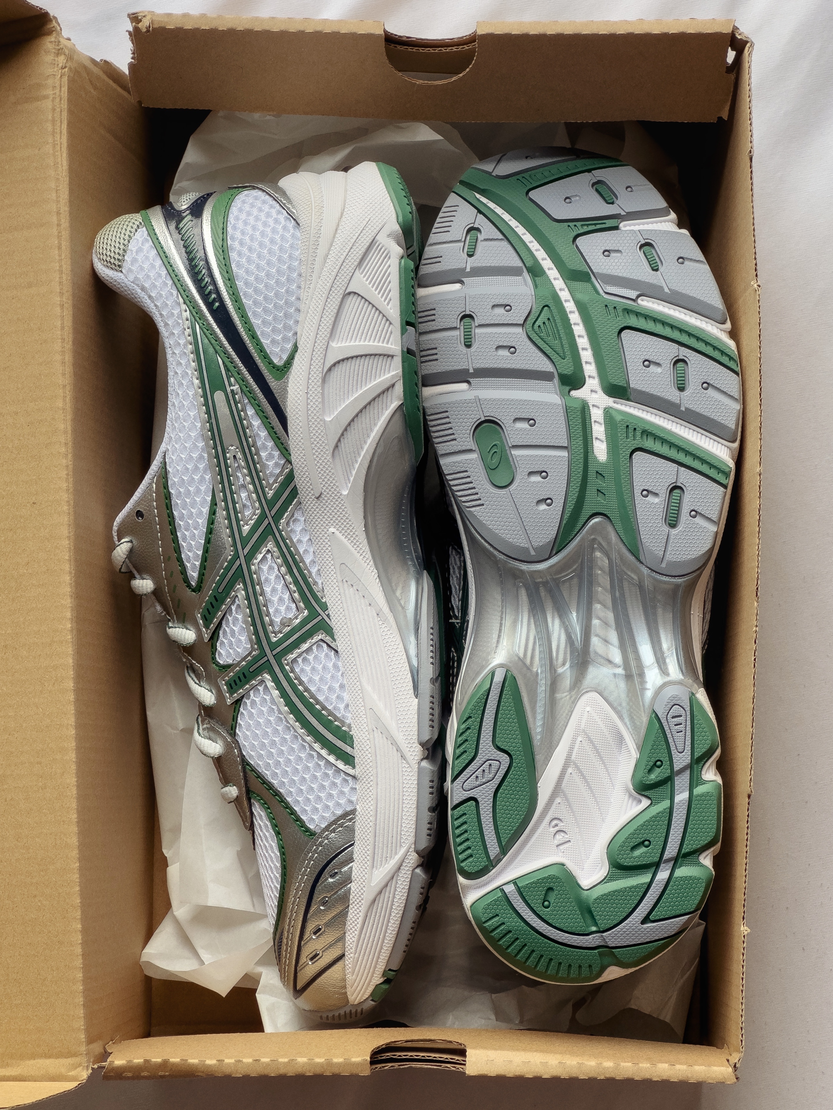 Asics GT-2160 White Shamrock Green, Asics GT-2160 White Illusion Blue 착용 스타일 - 2