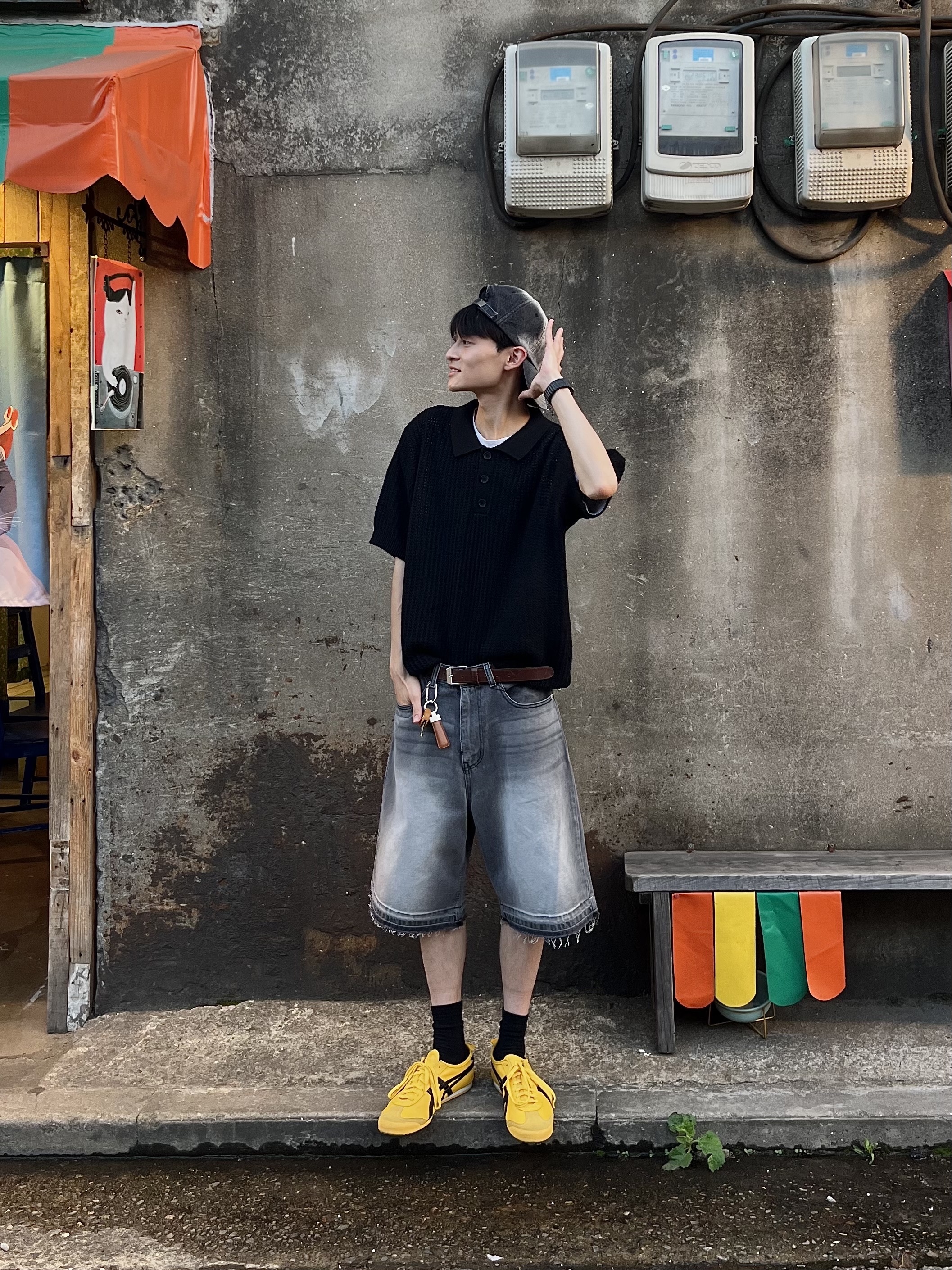 Onitsuka Tiger Mexico 66 Yellow Black 착용 스타일 - 5