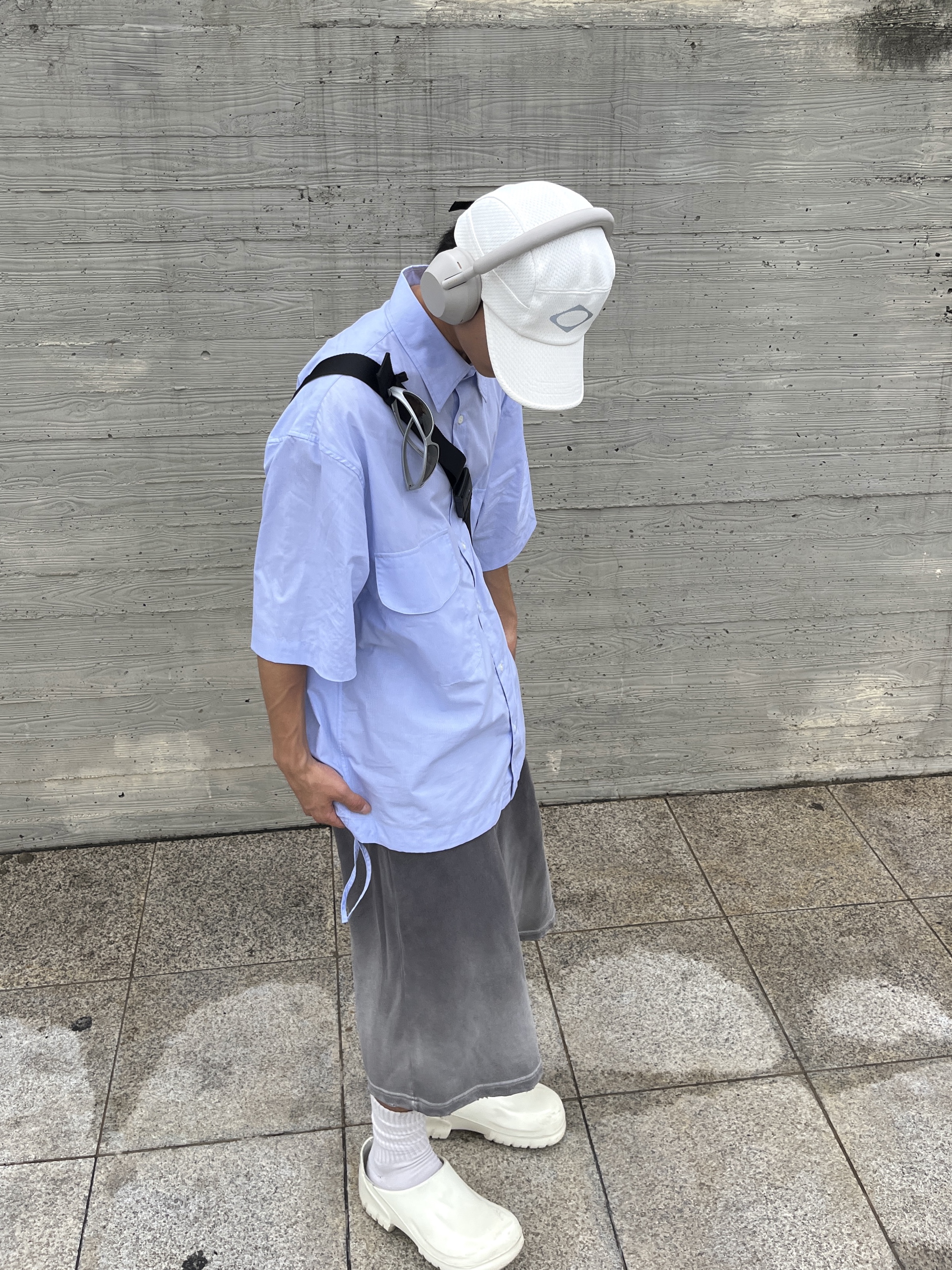 Birkenstock A630 Clog White, Sony WH-1000XM5 Silver (Korean Ver.) 착용 스타일 - 1