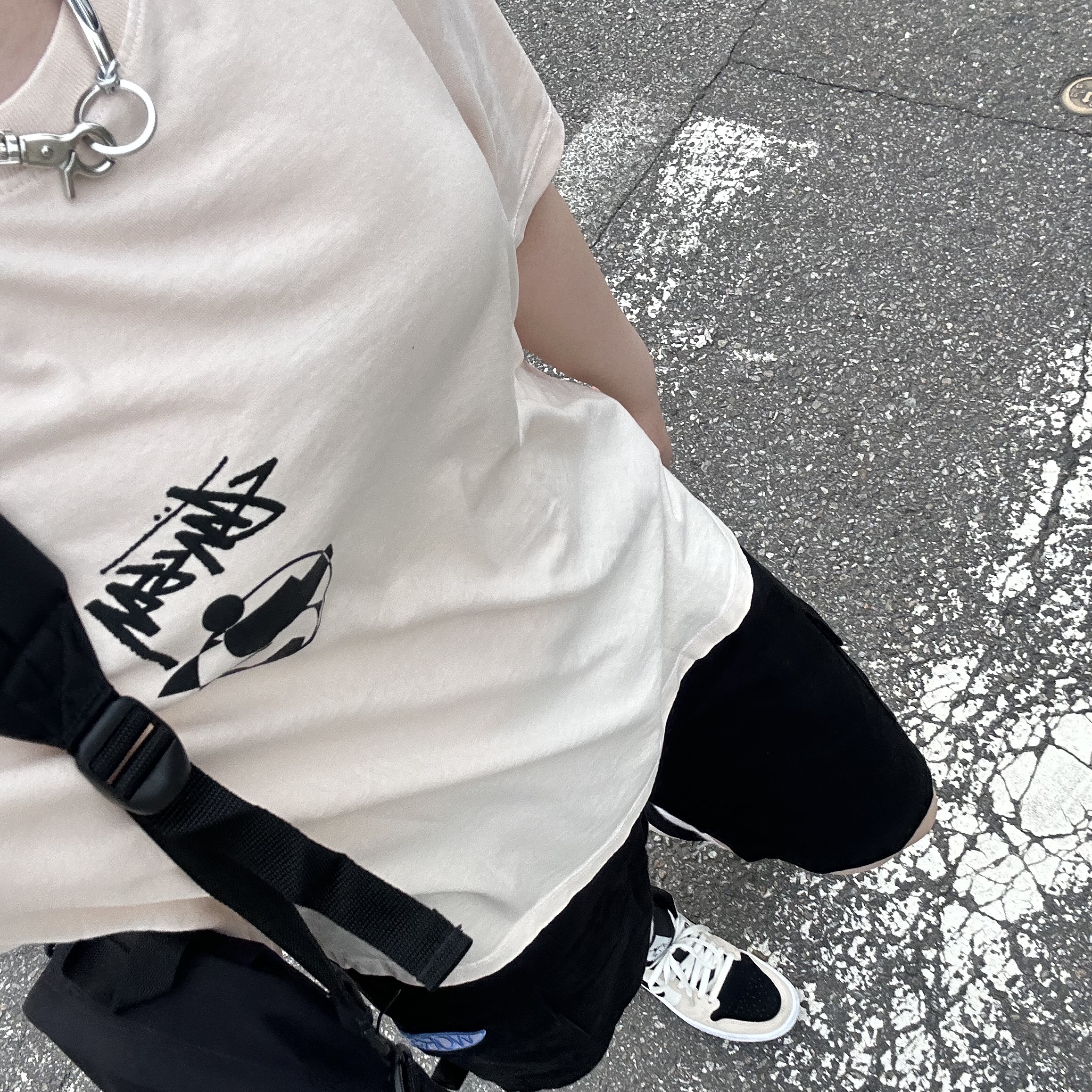 Stussy x Our Legacy Surfman 2 Pigment Dyed T-Shirt Pink, (W) Jordan 1 Mid Barely Orange 착용 스타일 - 1