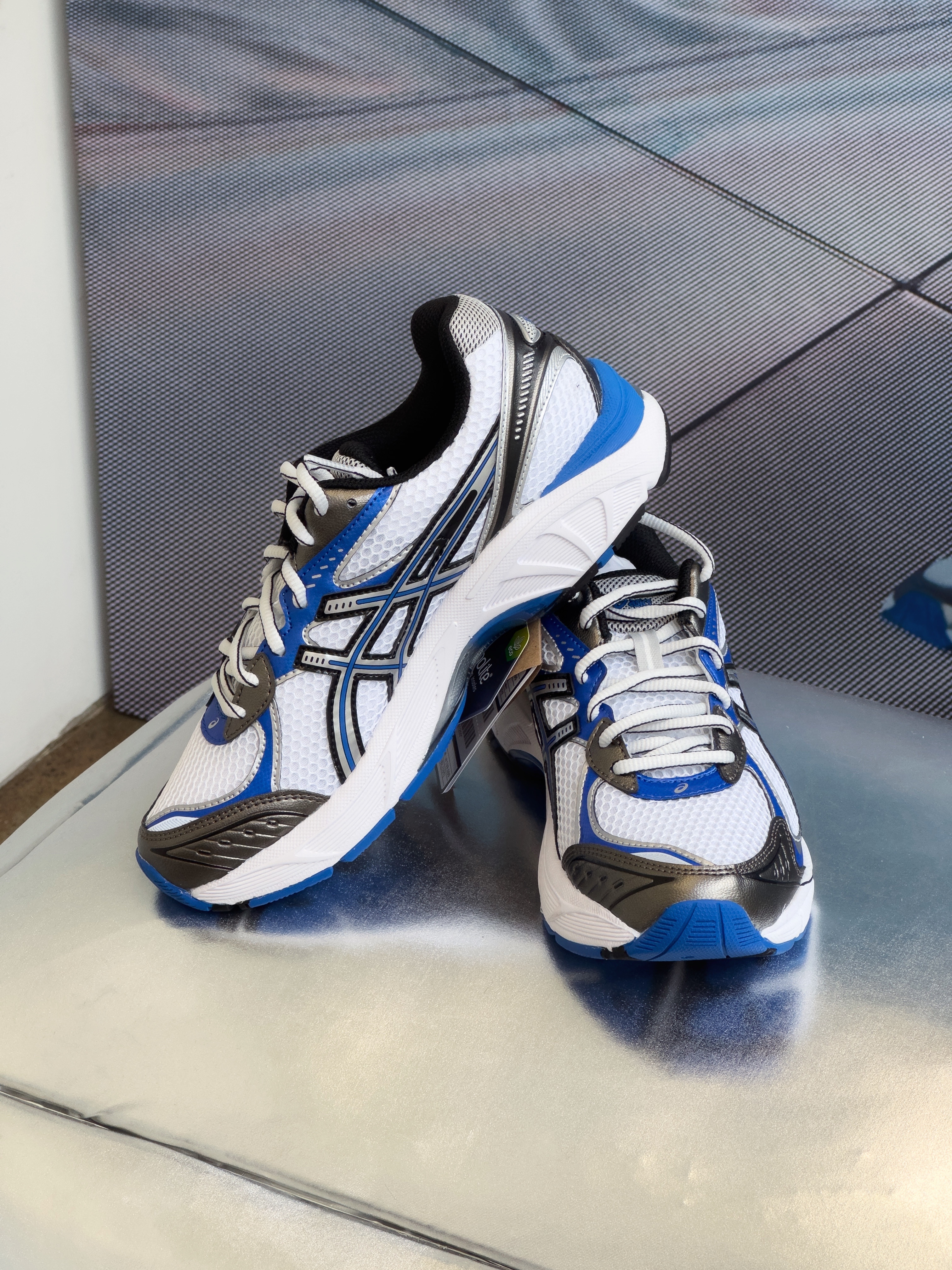Asics GT-2160 White Shamrock Green, Asics GT-2160 White Illusion Blue 착용 스타일 - 3