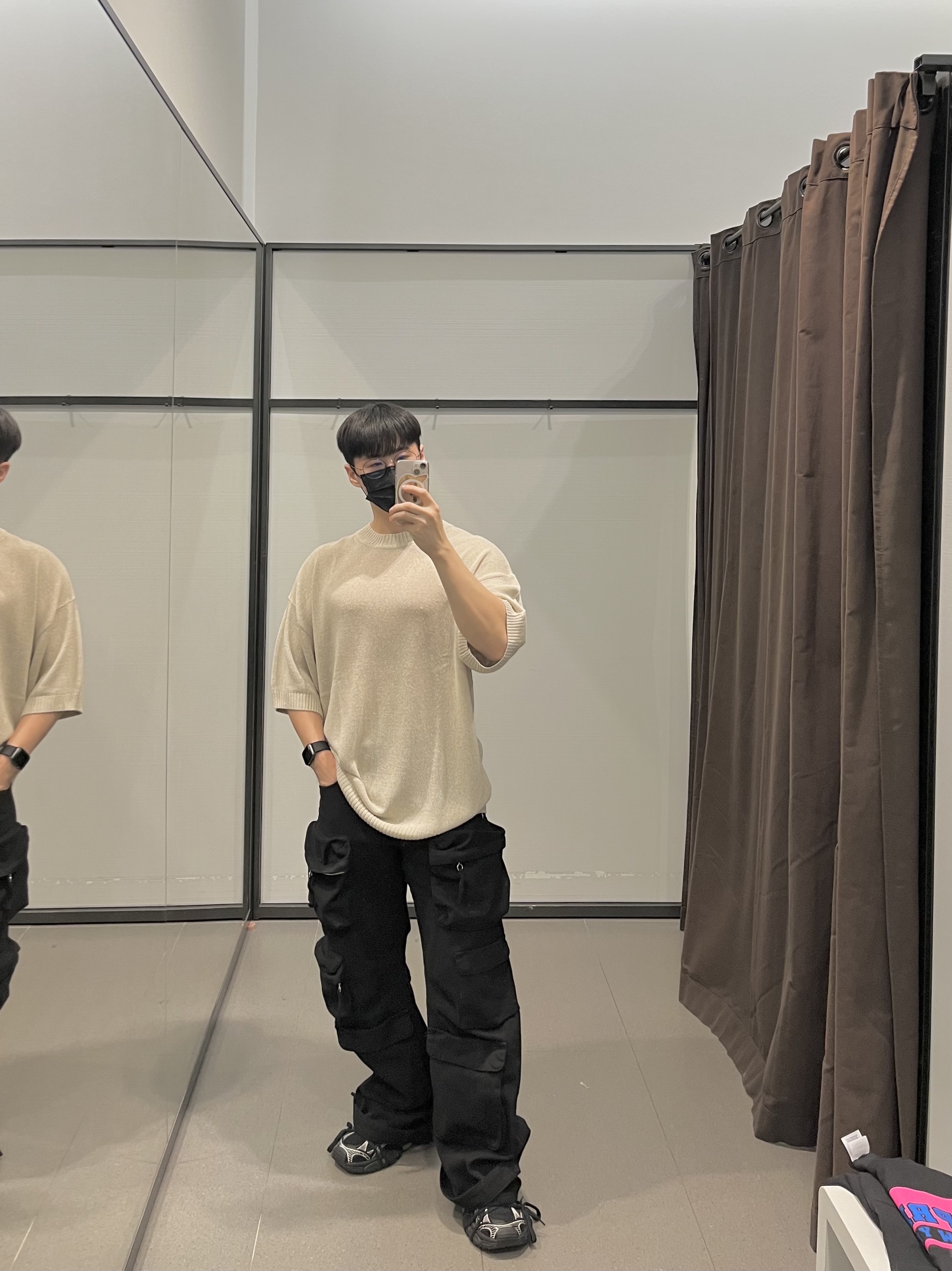 Balenciaga 3XL Sneakers Black White, Zara Utility Pocket Pants Black 착용 스타일