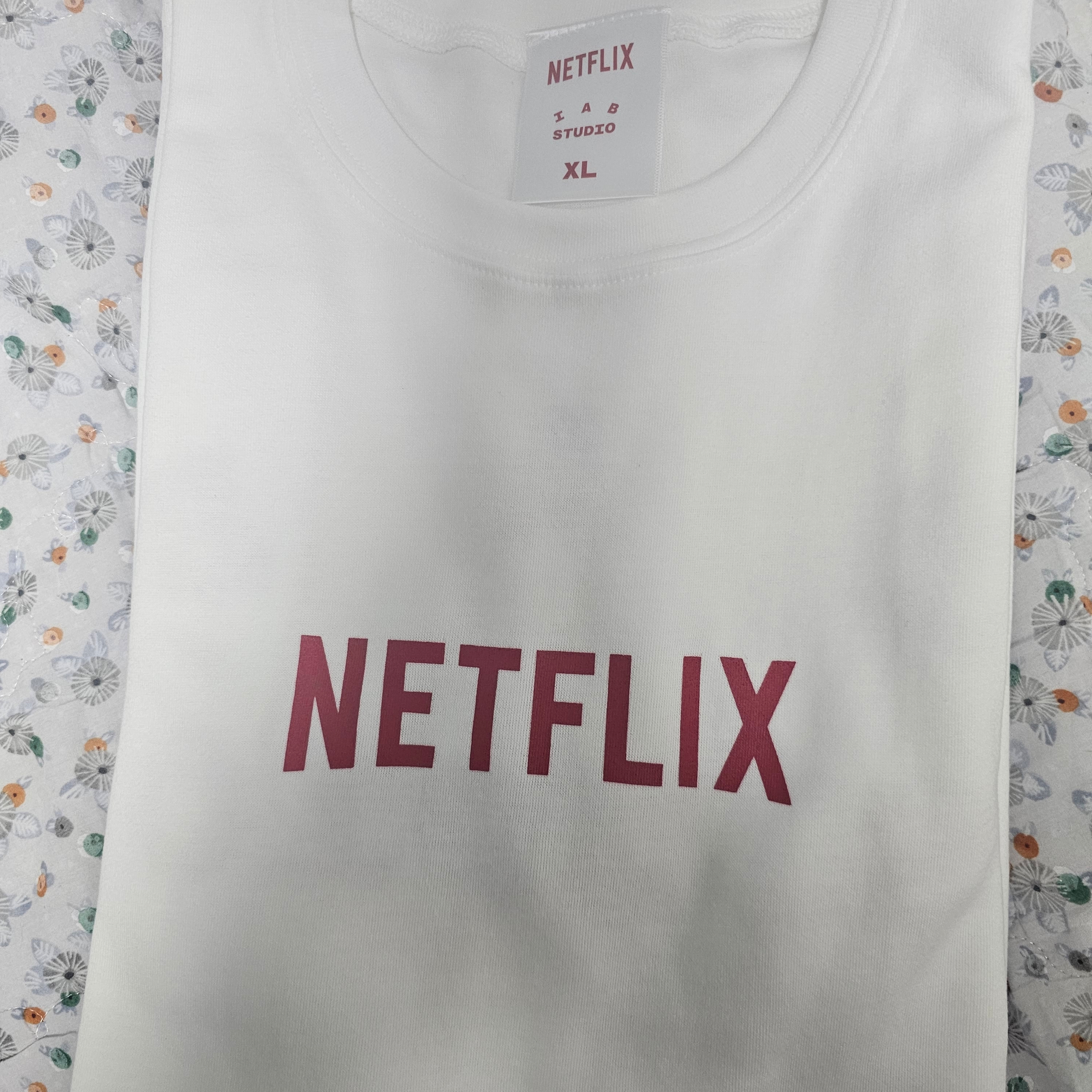 IAB Studio T-Shirt White - The Hyundai Seoul Exclusive 착용 스타일