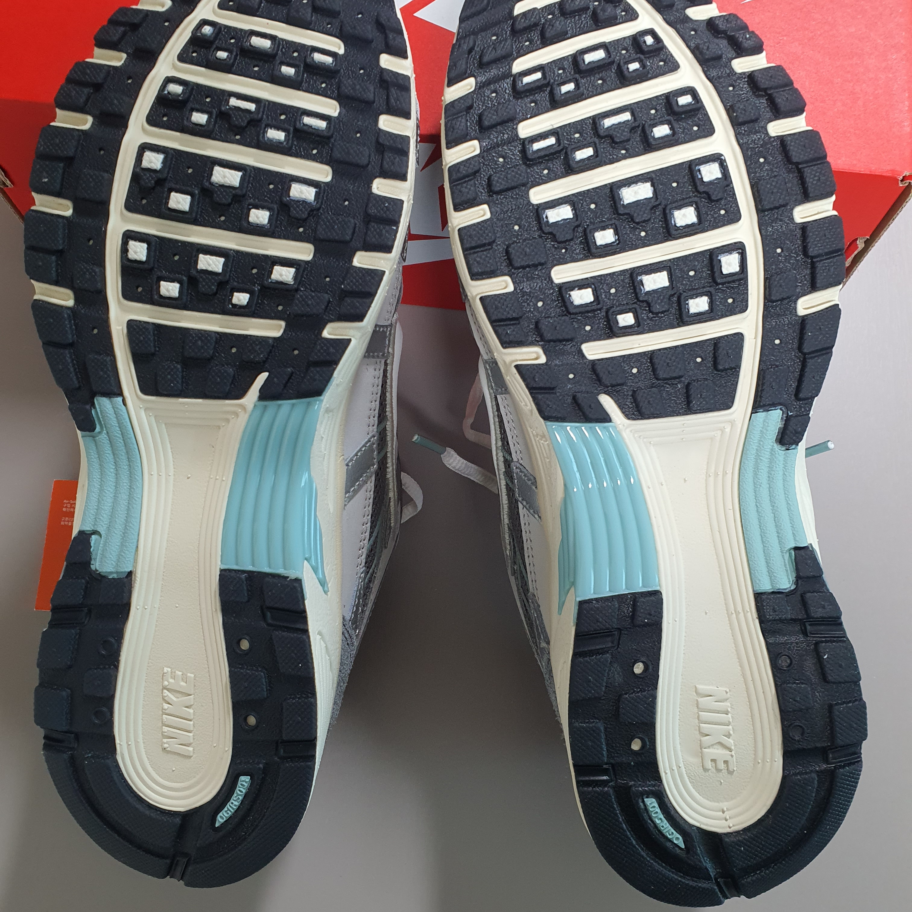 Nike P-6000 Flat Pewter Light Iron Ore 착용 스타일 - 3