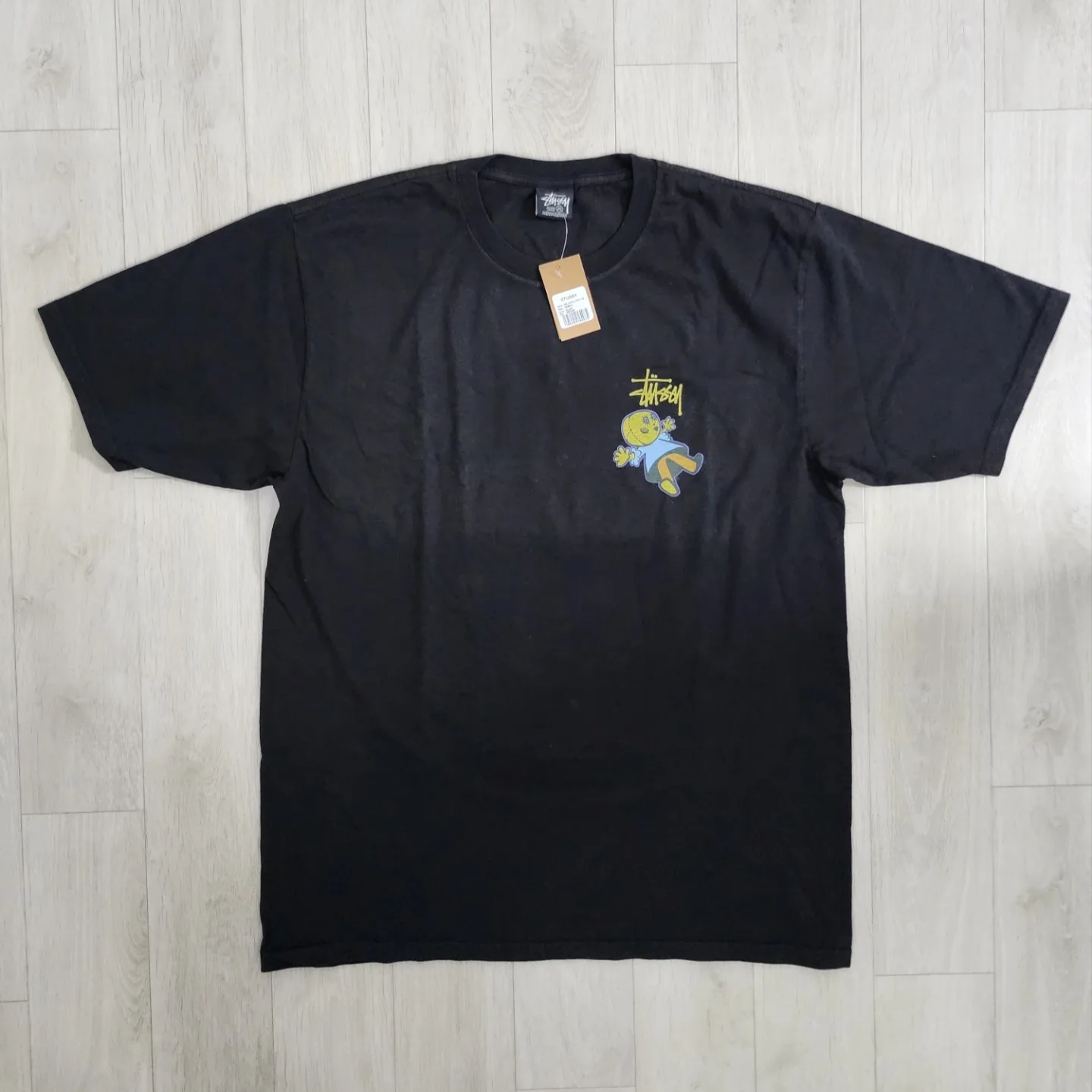 Stussy Dollie Pigment Dyed T-Shirt Natural, Stussy Dollie Pigment Dyed T-Shirt Black 착용 스타일 - 3