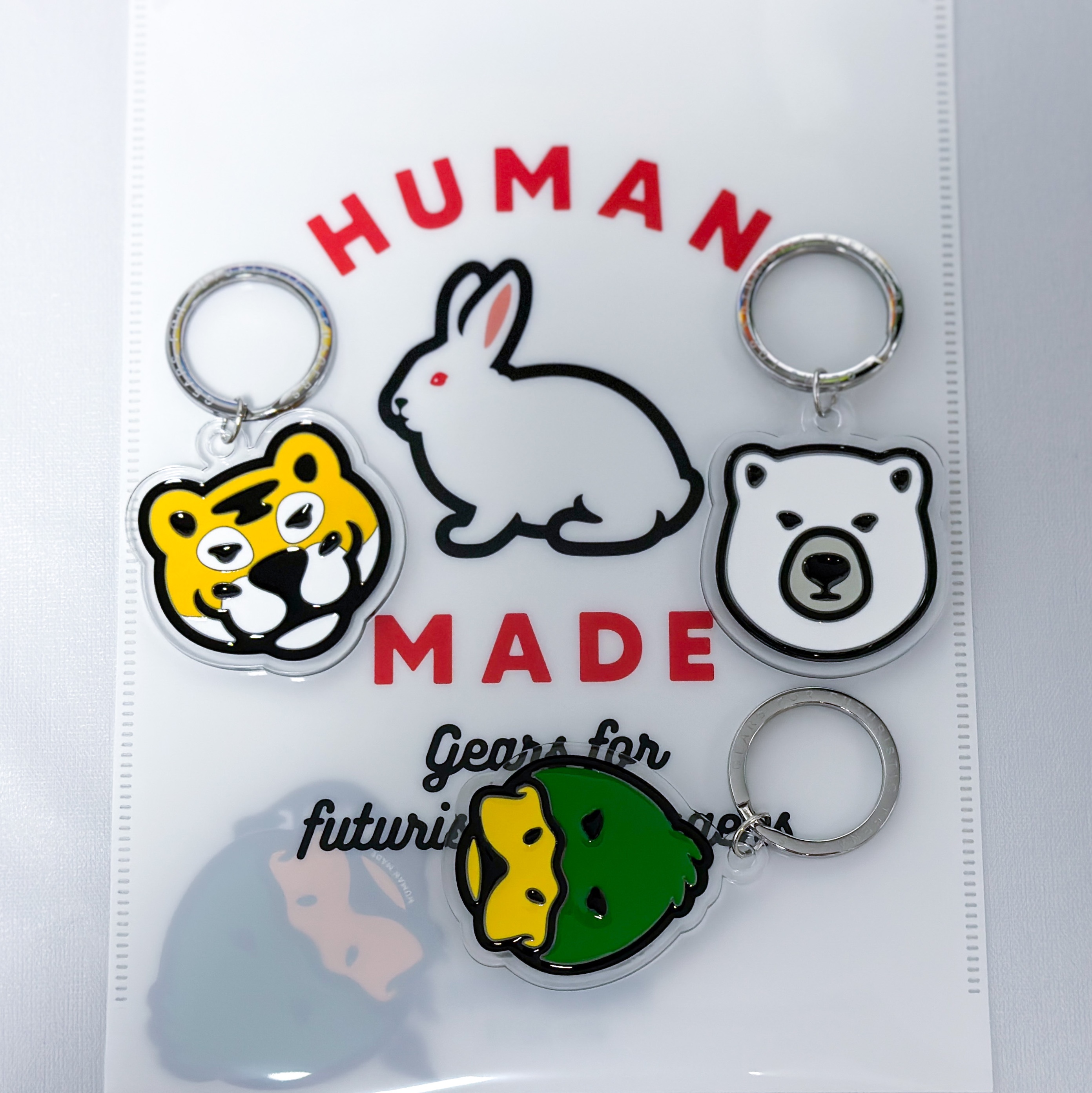 Human Made Acrylic Animal Keyring Yellow, Human Made Acrylic Animal Keyring White 착용 스타일