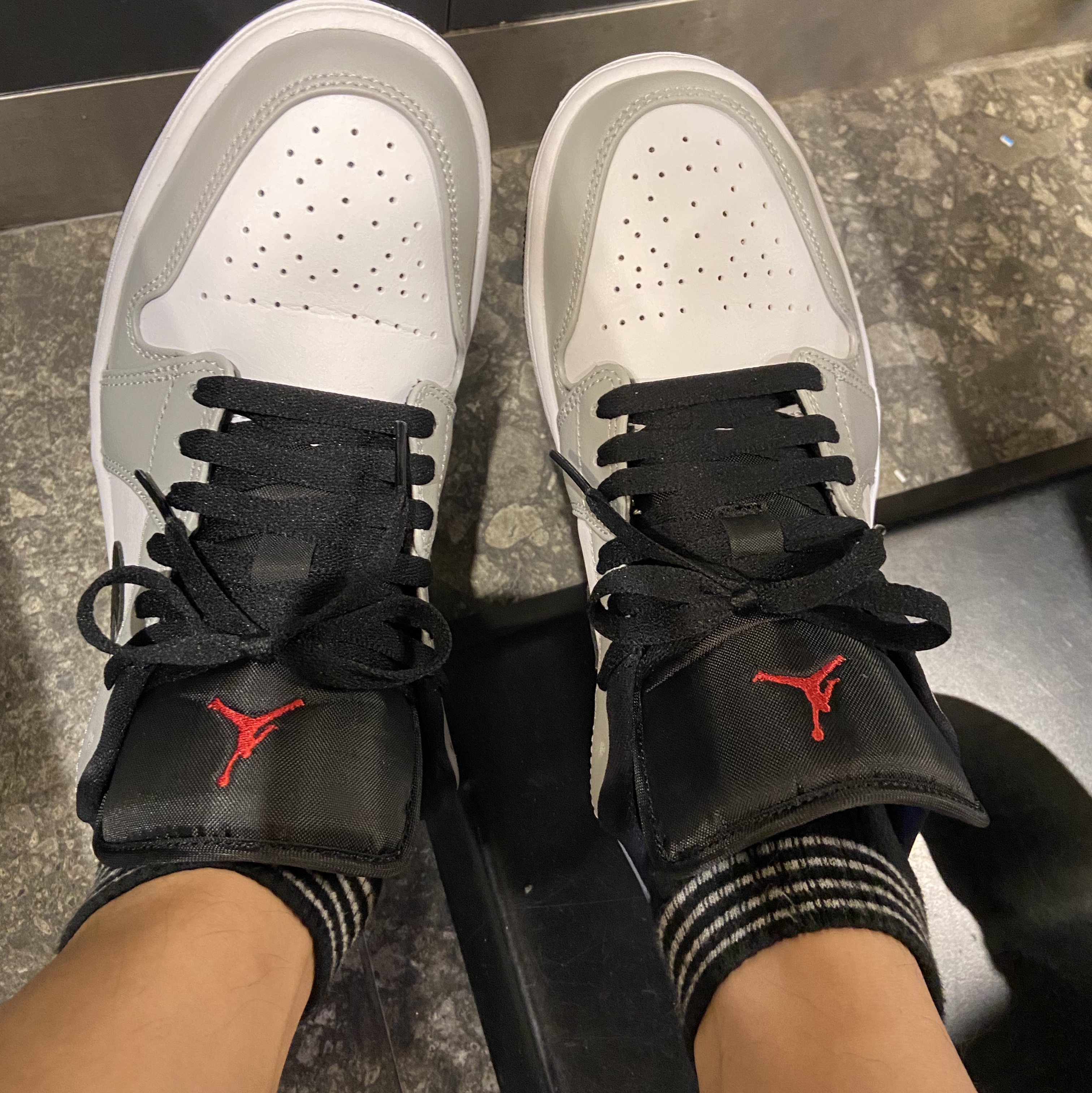 Jordan 1 Low Light Smoke Grey 착용 스타일