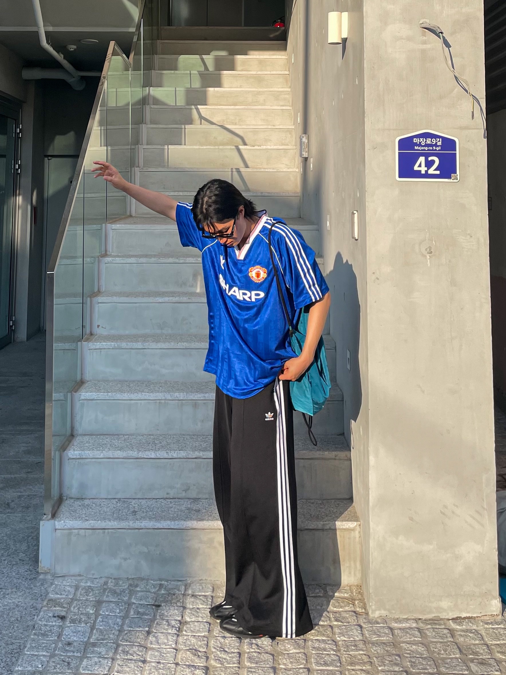 Adidas Manchester United 1988/90 Jersey Collegiate Royal - US Sizing, Adidas Manchester United 1988/90 Jersey Collegiate Royal - KR Sizing 착용 스타일 - 4