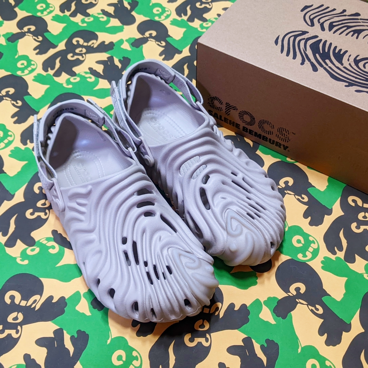 Crocs x Salehe Bembury Pollex Clog Horchata 착용 스타일 - 4