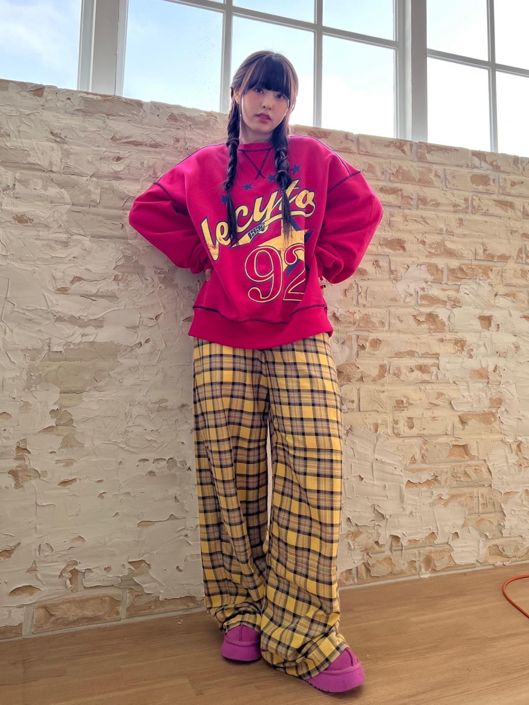 (W) UGG Disquette Slipper Chestnut 착용 스타일 - 4