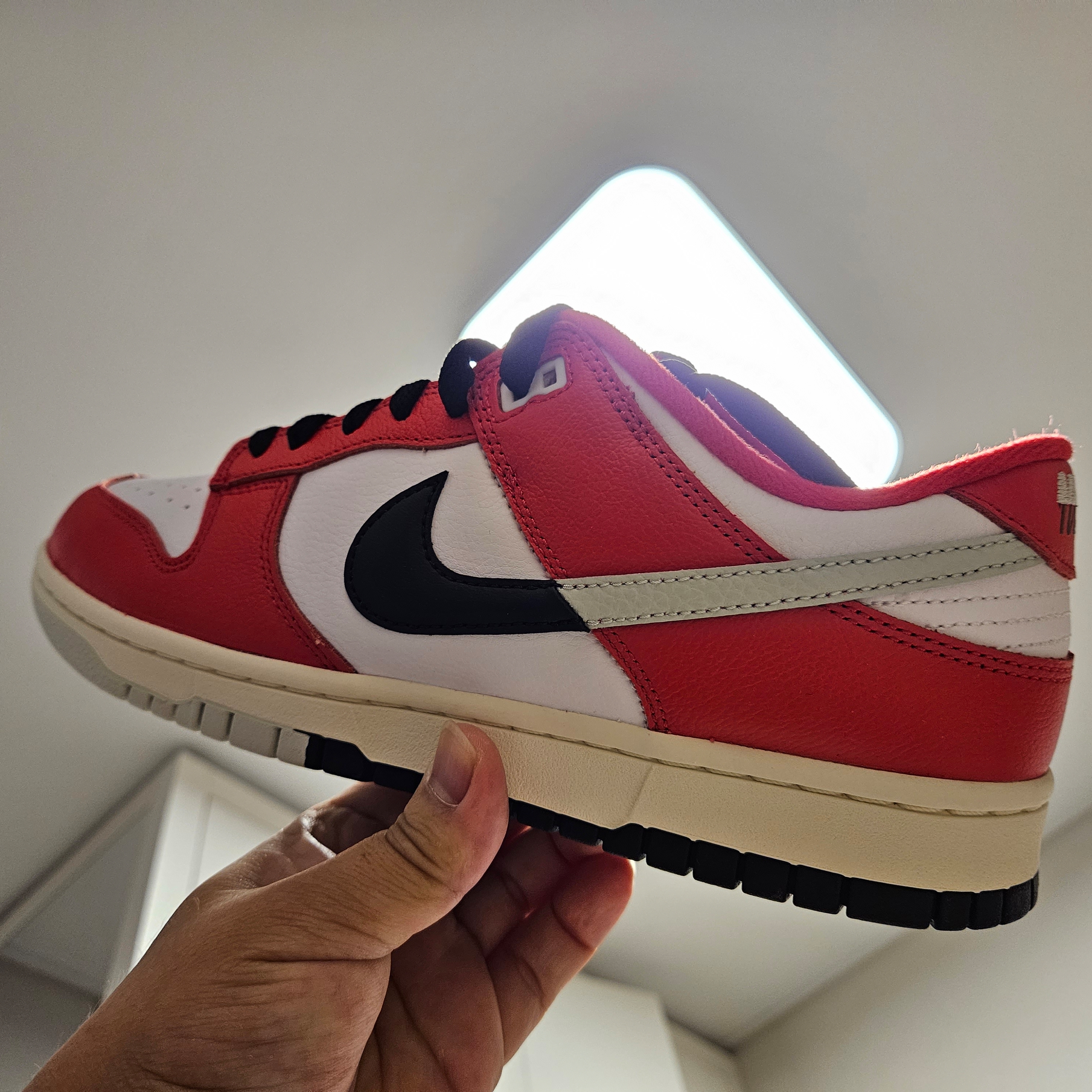 Nike Dunk Low Retro PRM University Red Black 착용 스타일