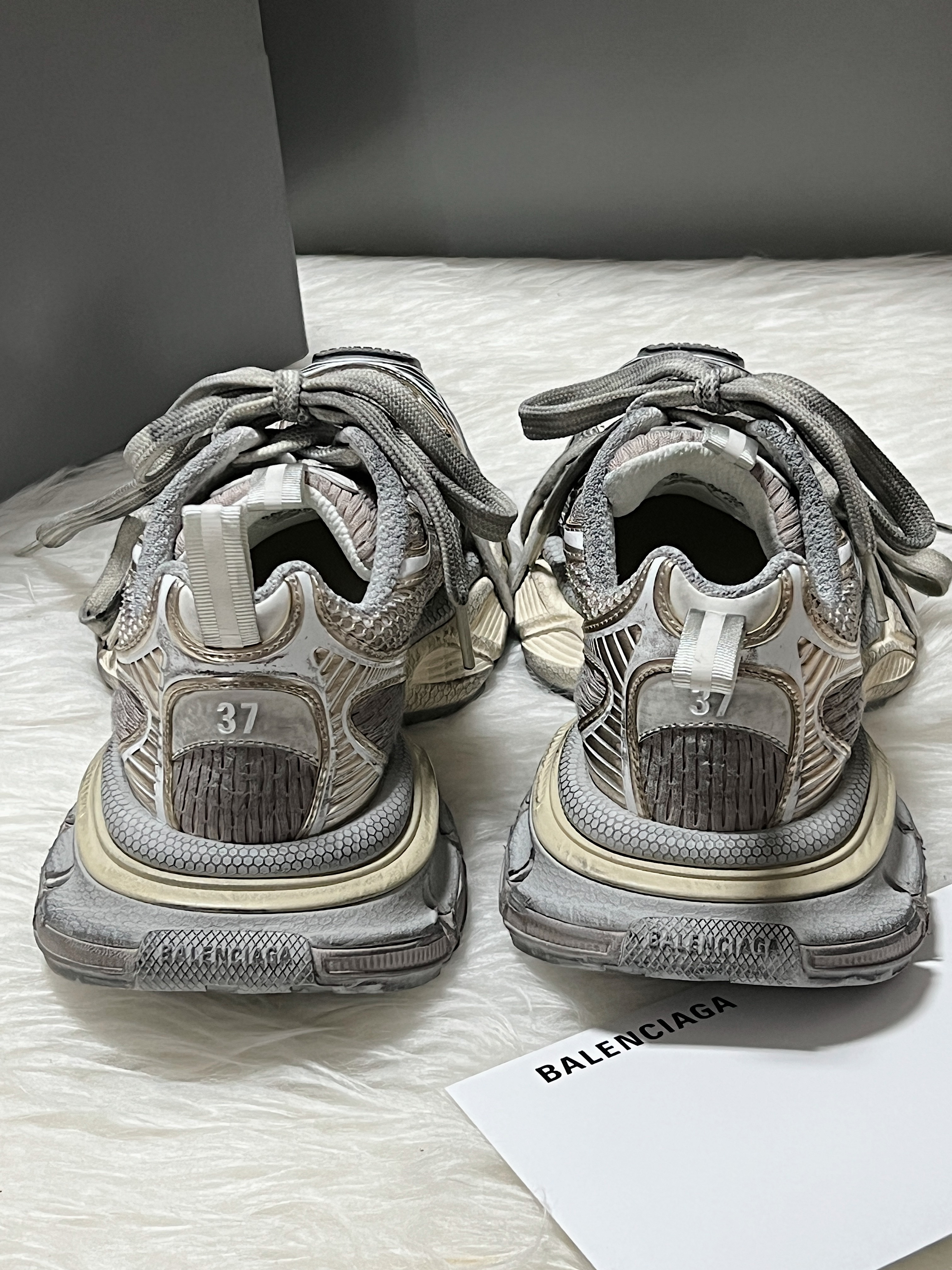 (W) Balenciaga 3XL Sneakers Light Beige, Balenciaga 3XL Sneakers Light Beige 착용 스타일 - 4