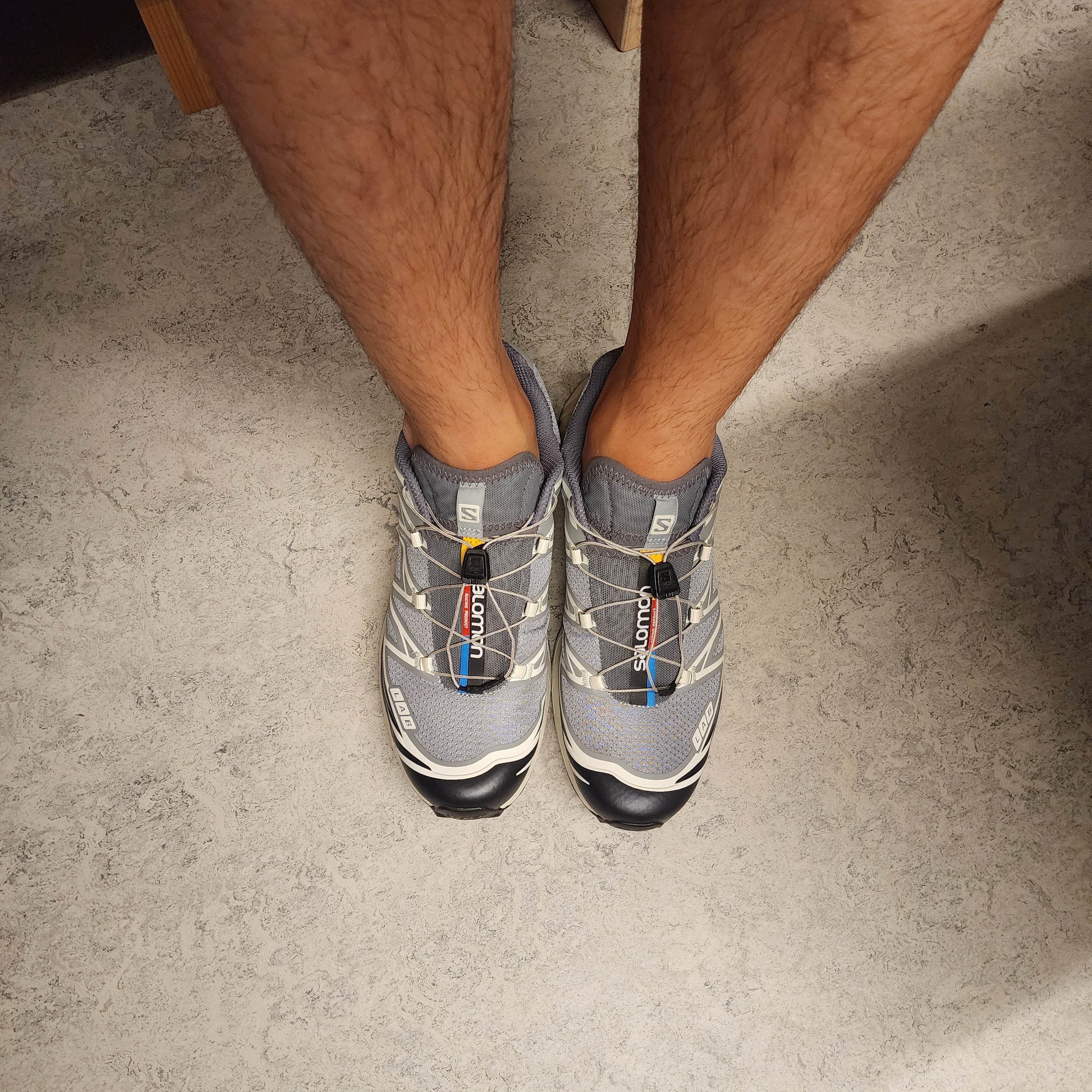 Salomon XT-6 Recut Phantom Vanilla Ice 착용 스타일