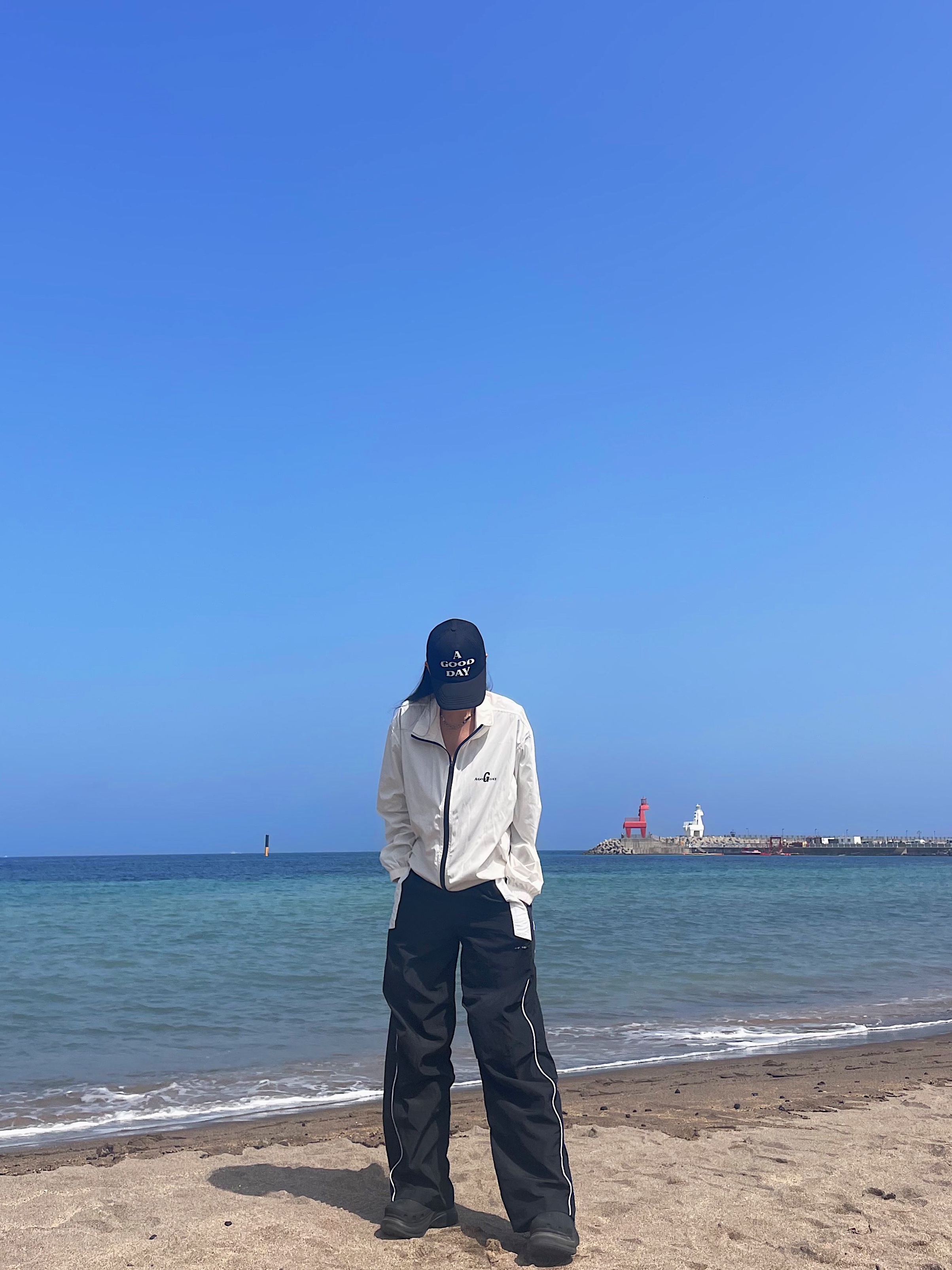 (W) Balenciaga x Crocs Rubber Boot Black, Balenciaga x Crocs Rubber Boot Black 착용 스타일 - 4