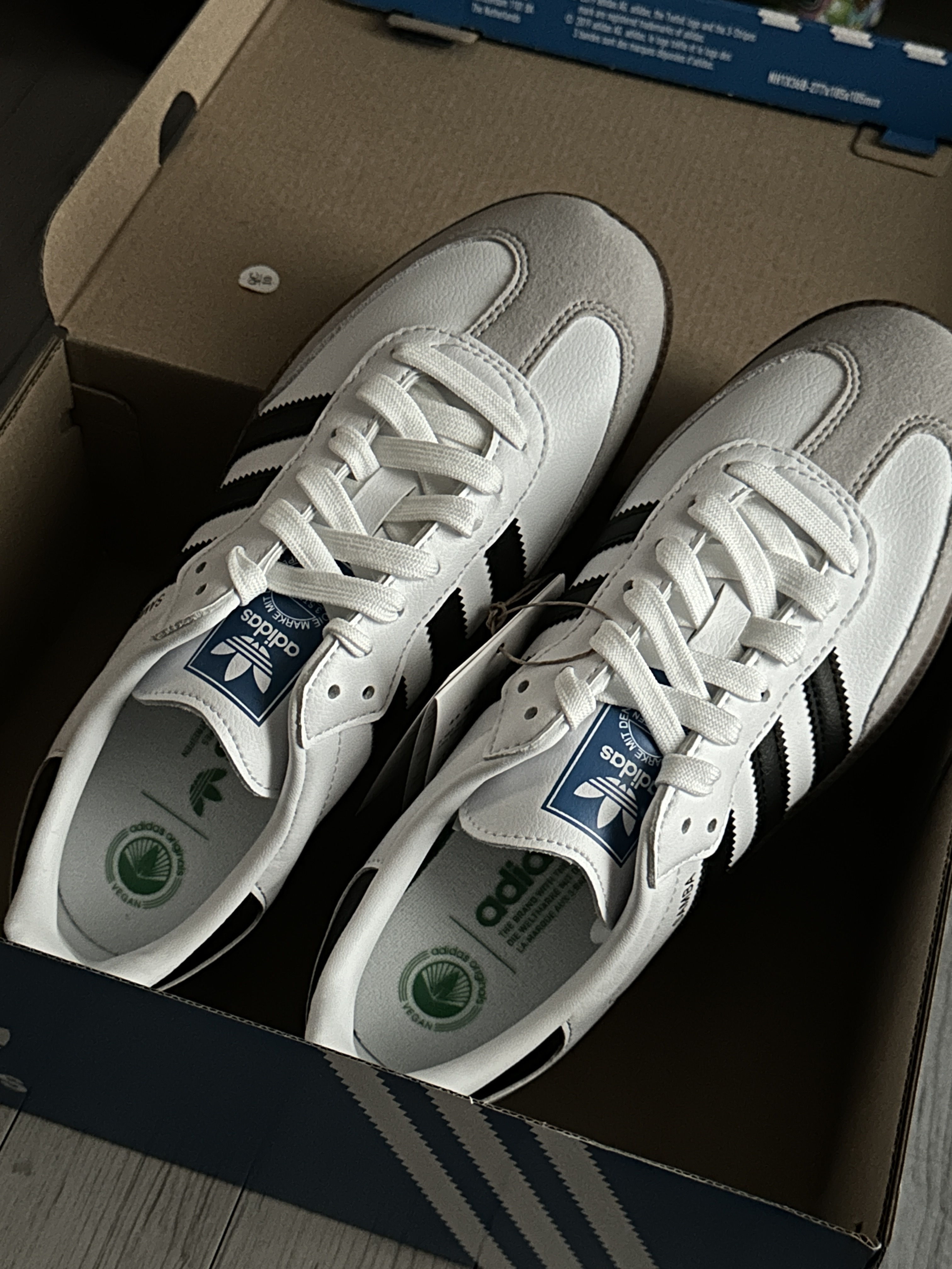 Adidas Samba Vegan White Black 착용 스타일