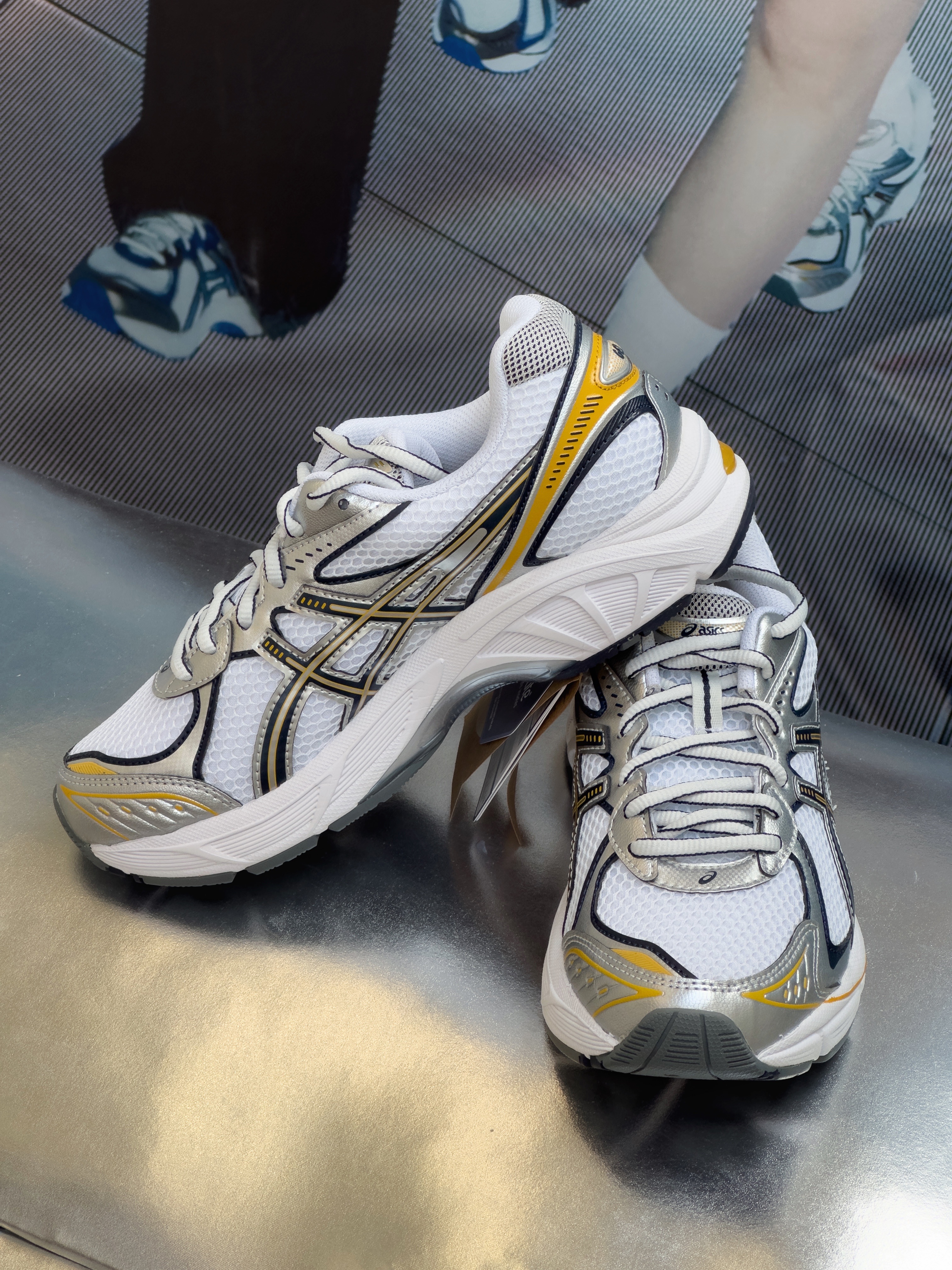 Asics GT-2160 White Shamrock Green, Asics GT-2160 White Illusion Blue 착용 스타일 - 4