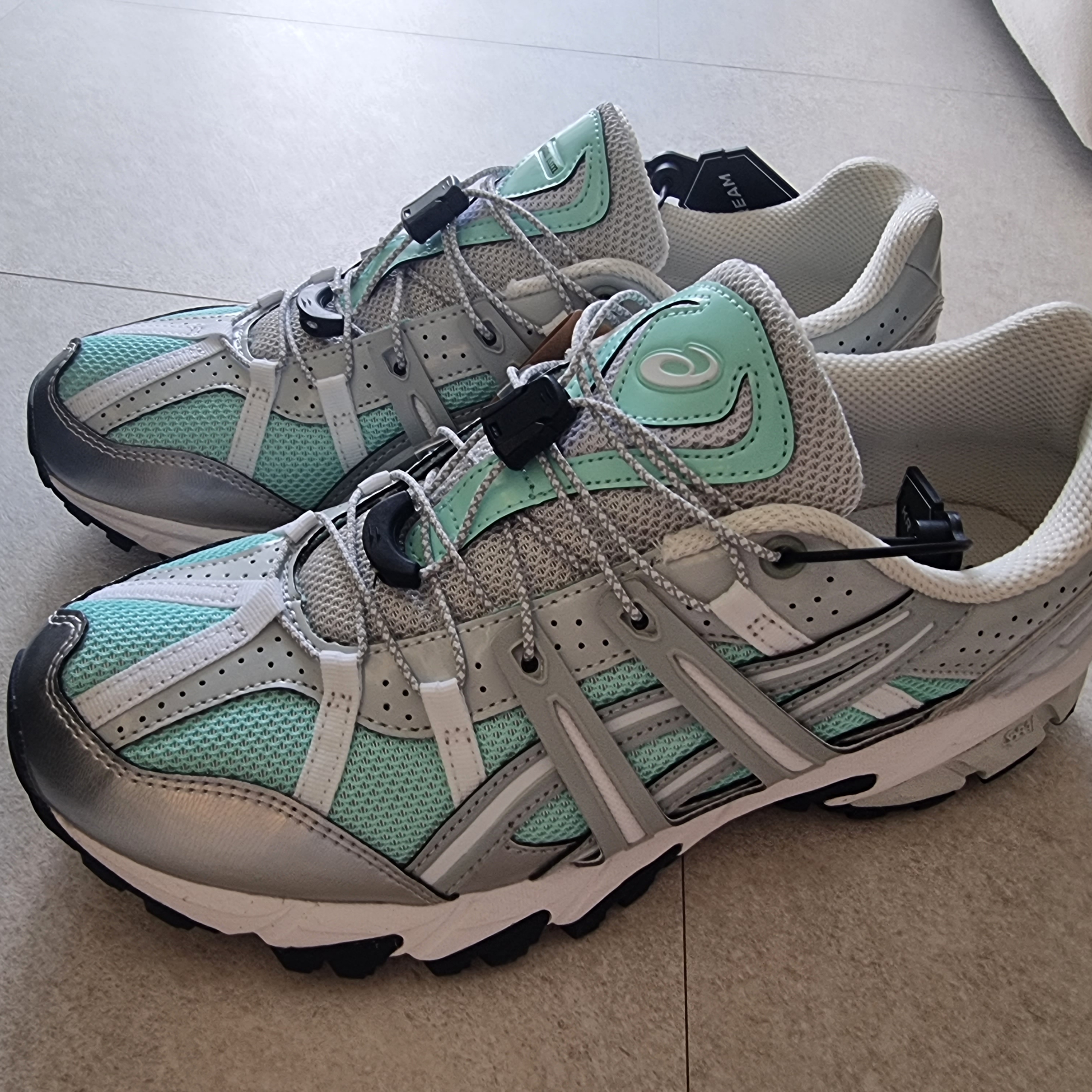 (W) Asics x Matin Kim Gel-Sonoma 15-50 Oasis Green Pure Silver 착용 스타일 - 1