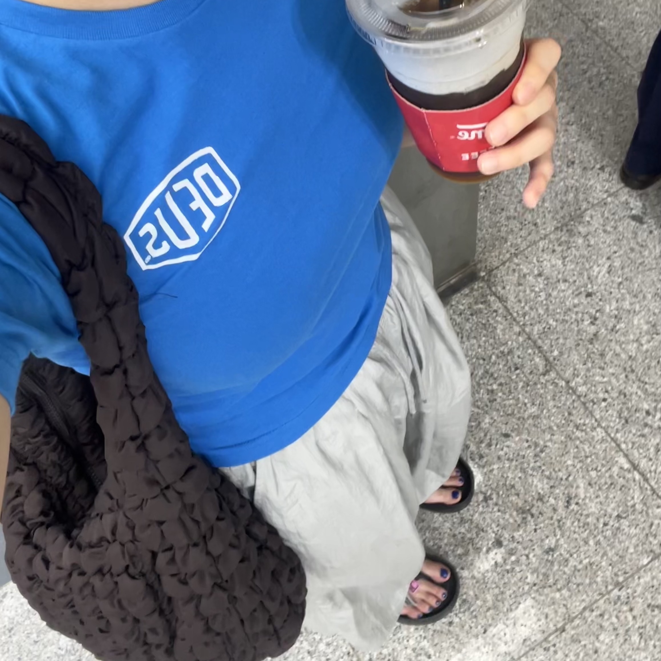 (Kids) Deus Ex Machina College Seongsu T-Shirt Midnight Blue, Taw&Toe x Low Classic Platform Flip Flop Black 착용 스타일 - 1