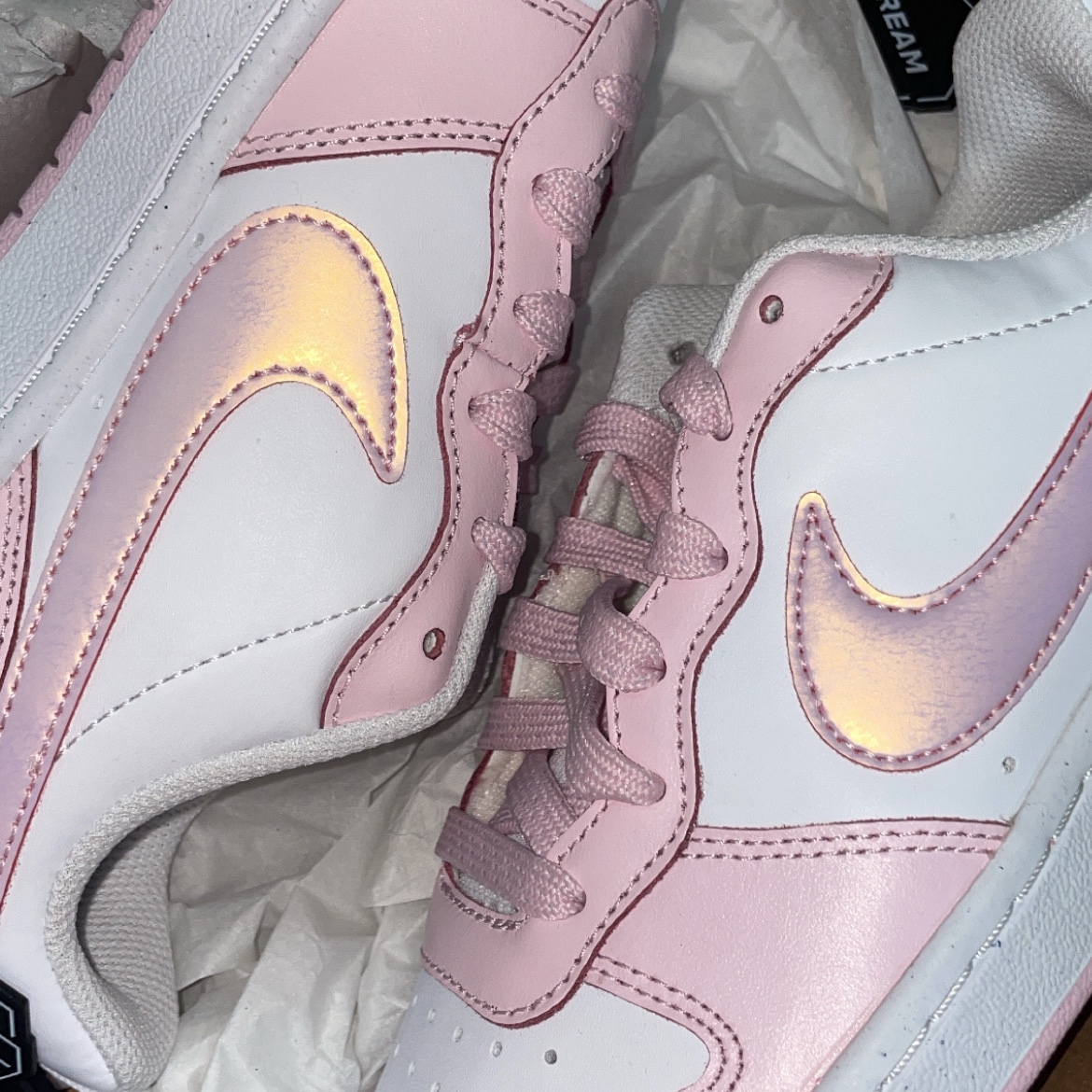 (GS) Nike Court Borough 2 SE White Pink Foam 착용 스타일