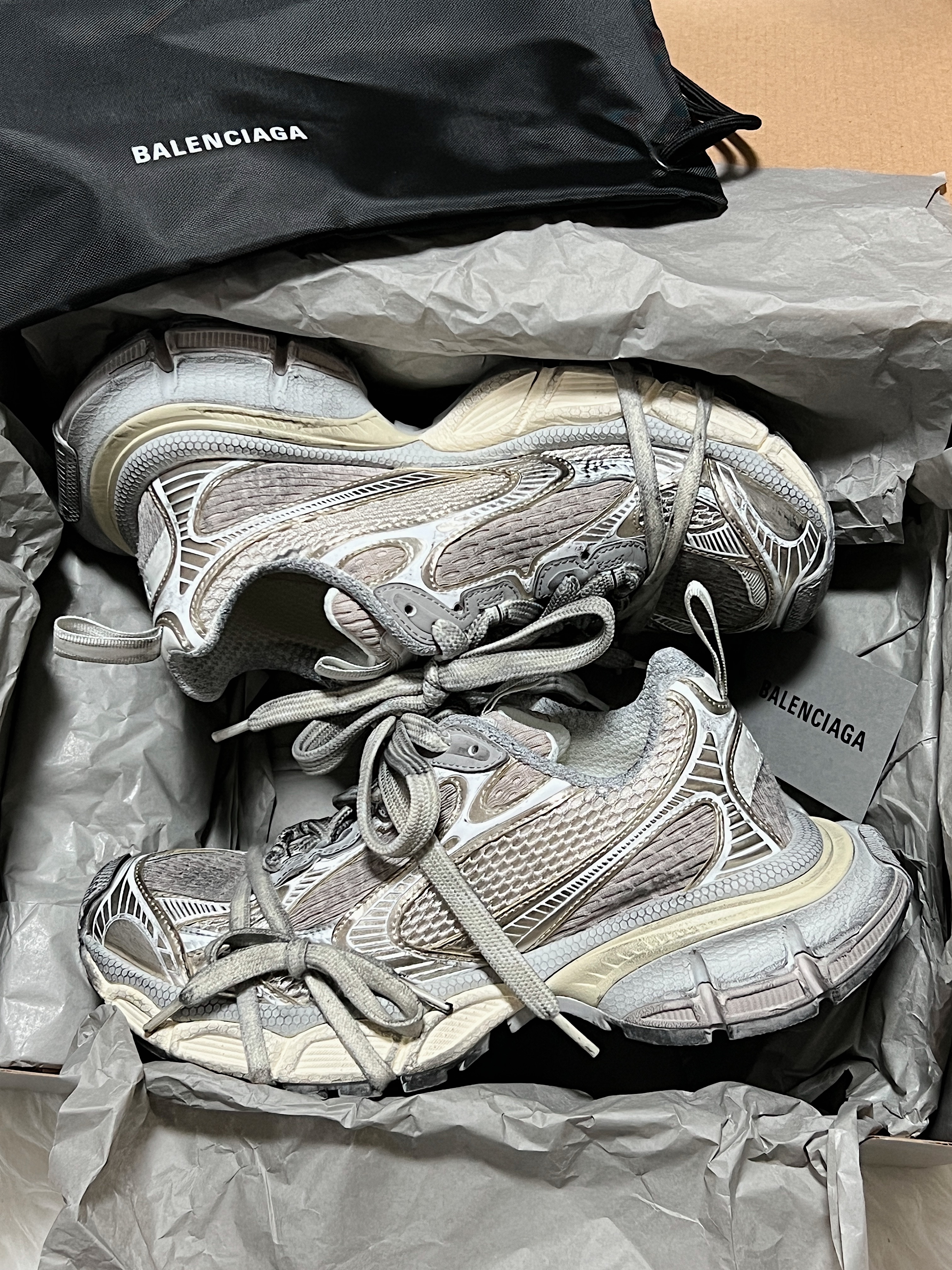 (W) Balenciaga 3XL Sneakers Light Beige, Balenciaga 3XL Sneakers Light Beige 착용 스타일 - 3