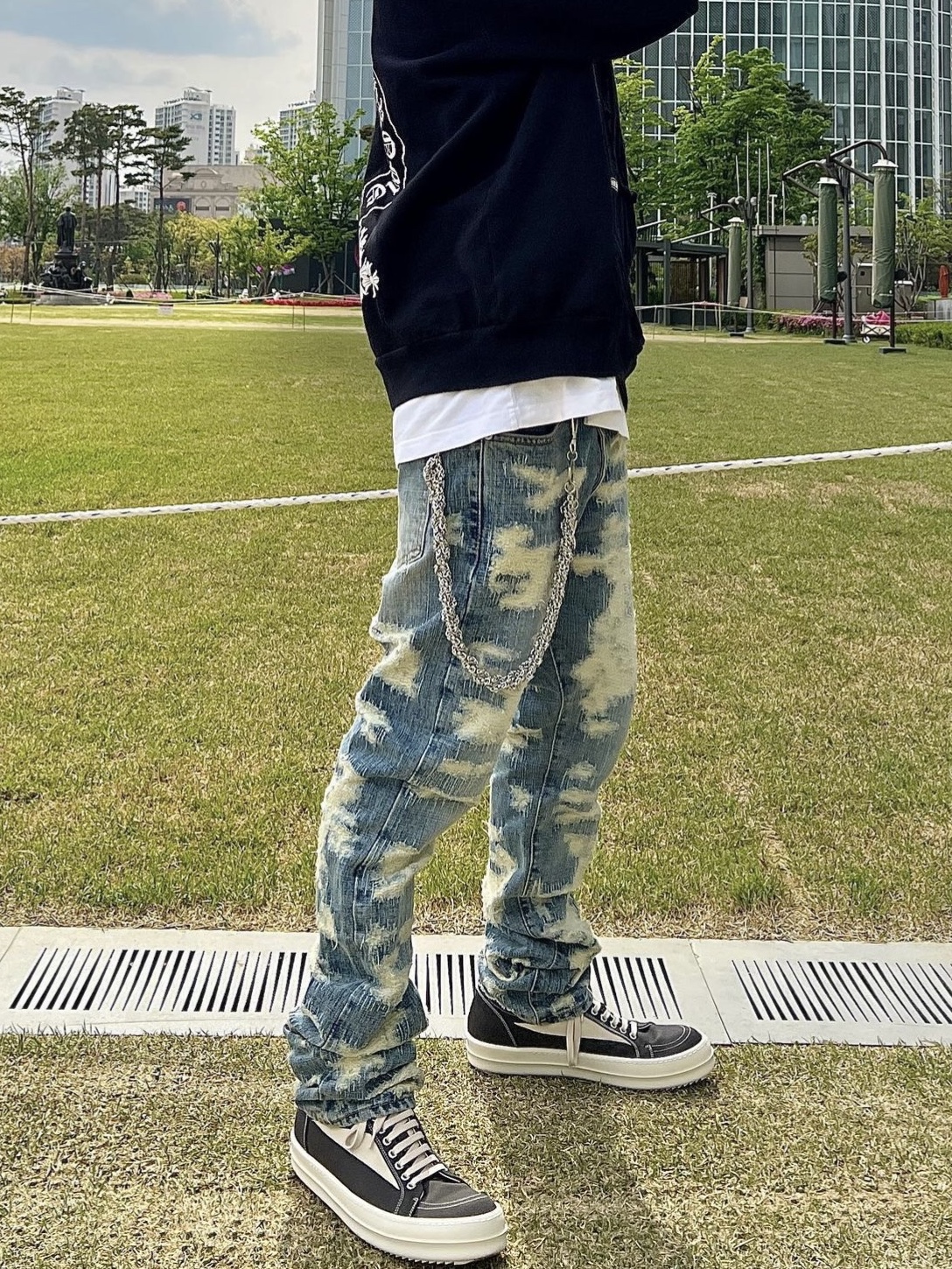 Undermycar x Konic Section Vol.2 Hard Destroyed Washed Jeans - 23SS 착용 스타일