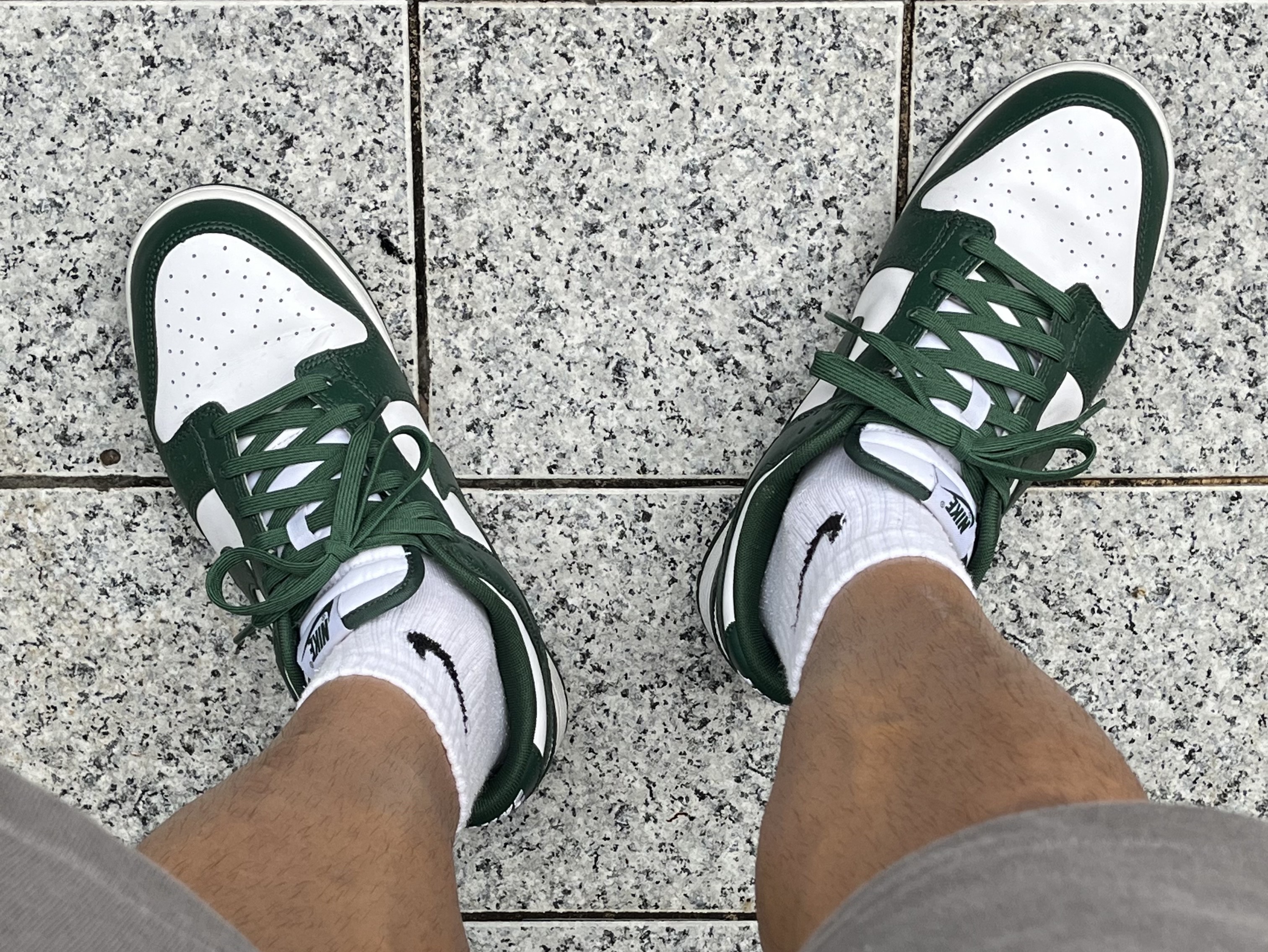 Nike Dunk Low Retro Varsity Green 착용 스타일