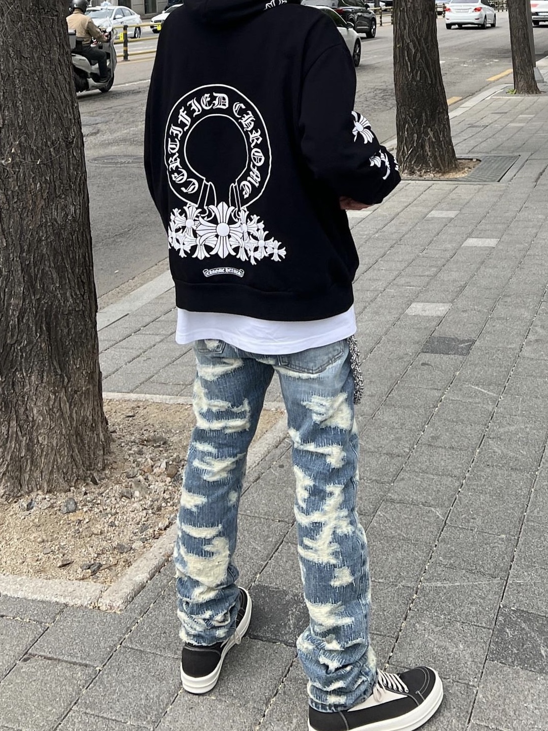 Undermycar x Konic Section Vol.2 Hard Destroyed Washed Jeans - 23SS 착용 스타일 - 2