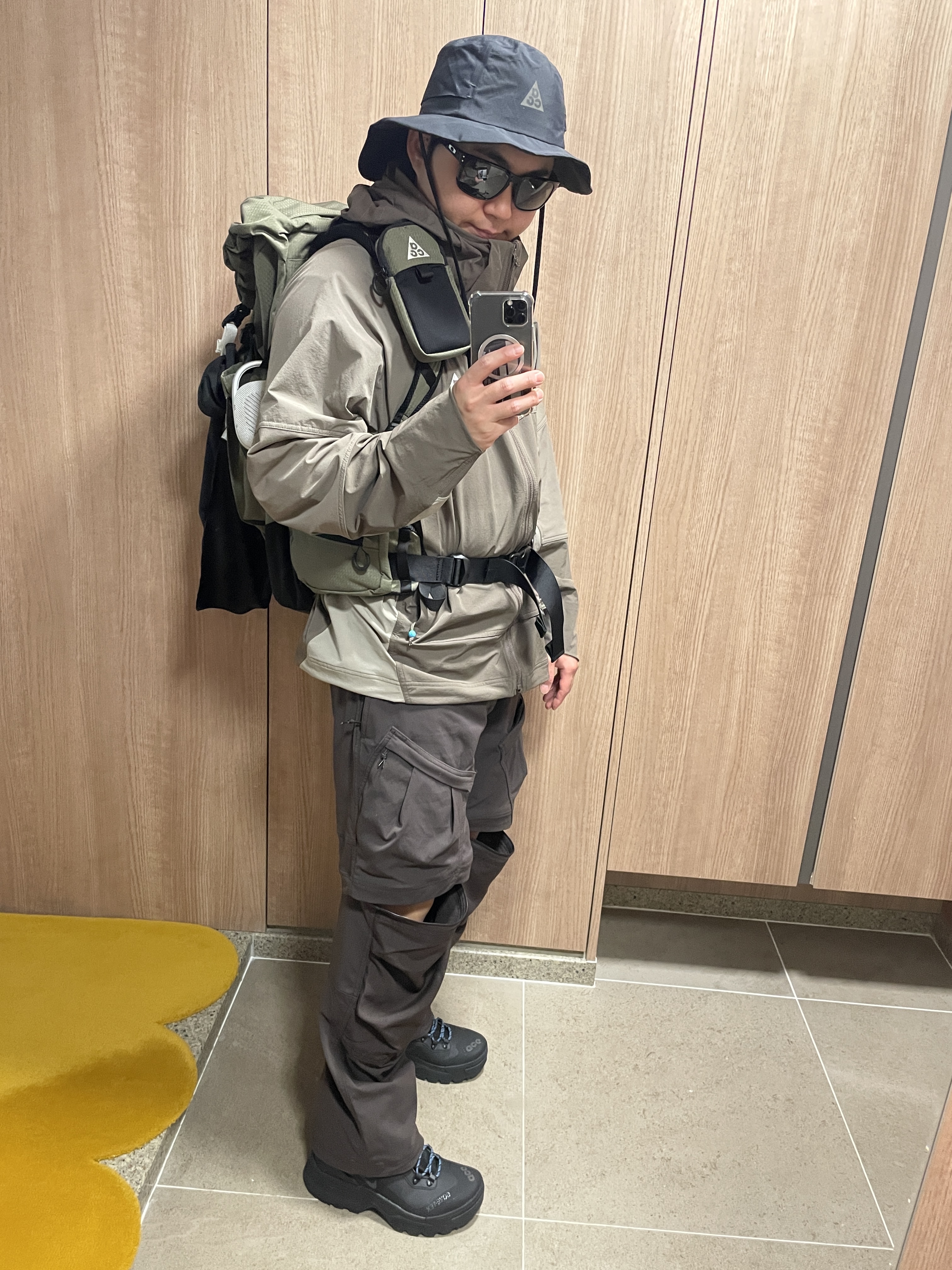 Nike ACG Air Zoom Gaiadome Gore-Tex Black, Nike ACG Sun Farer Jacket Ironstone - Asia 착용 스타일