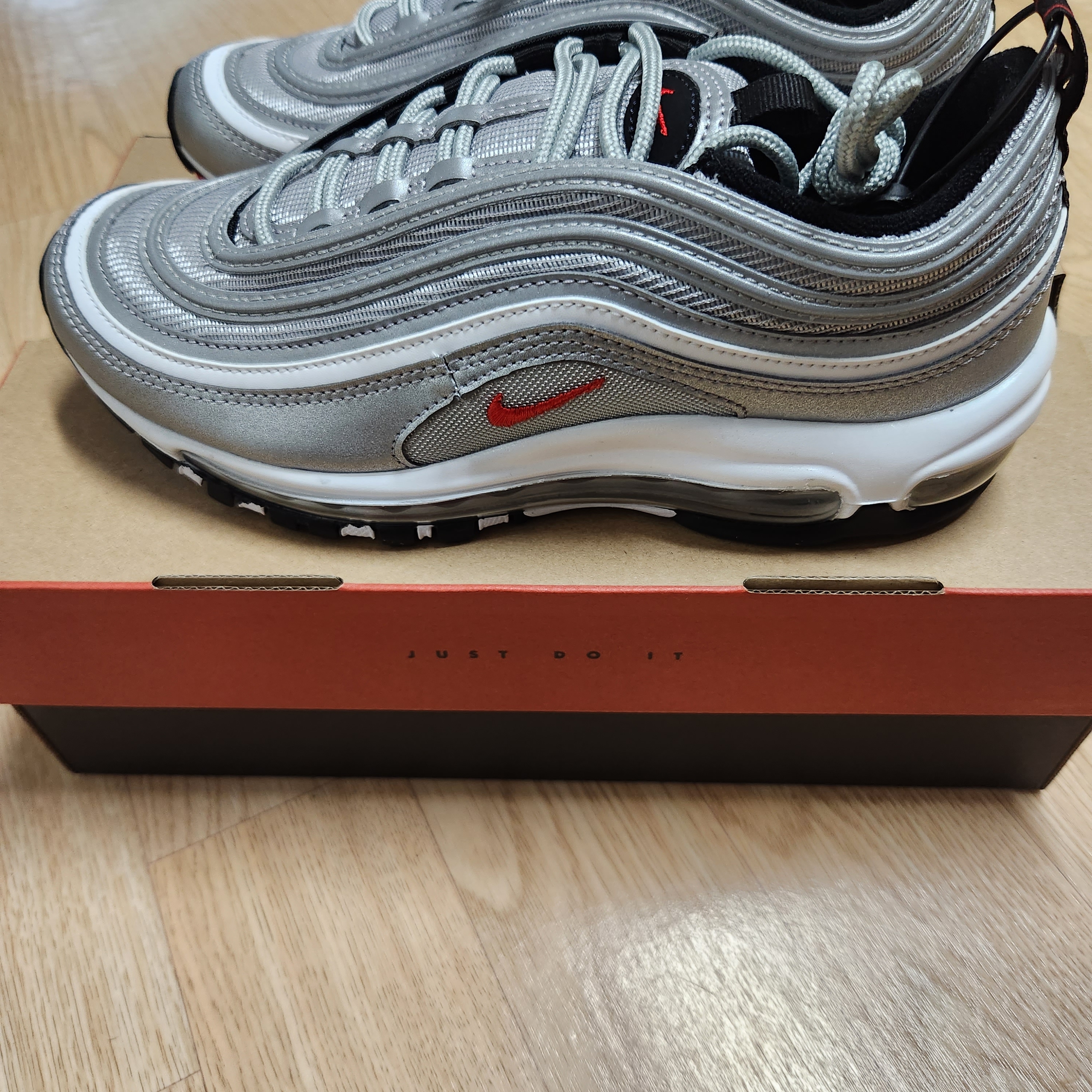 Nike Air Max 97 OG Silver Bullet 2022 착용 스타일 - 1