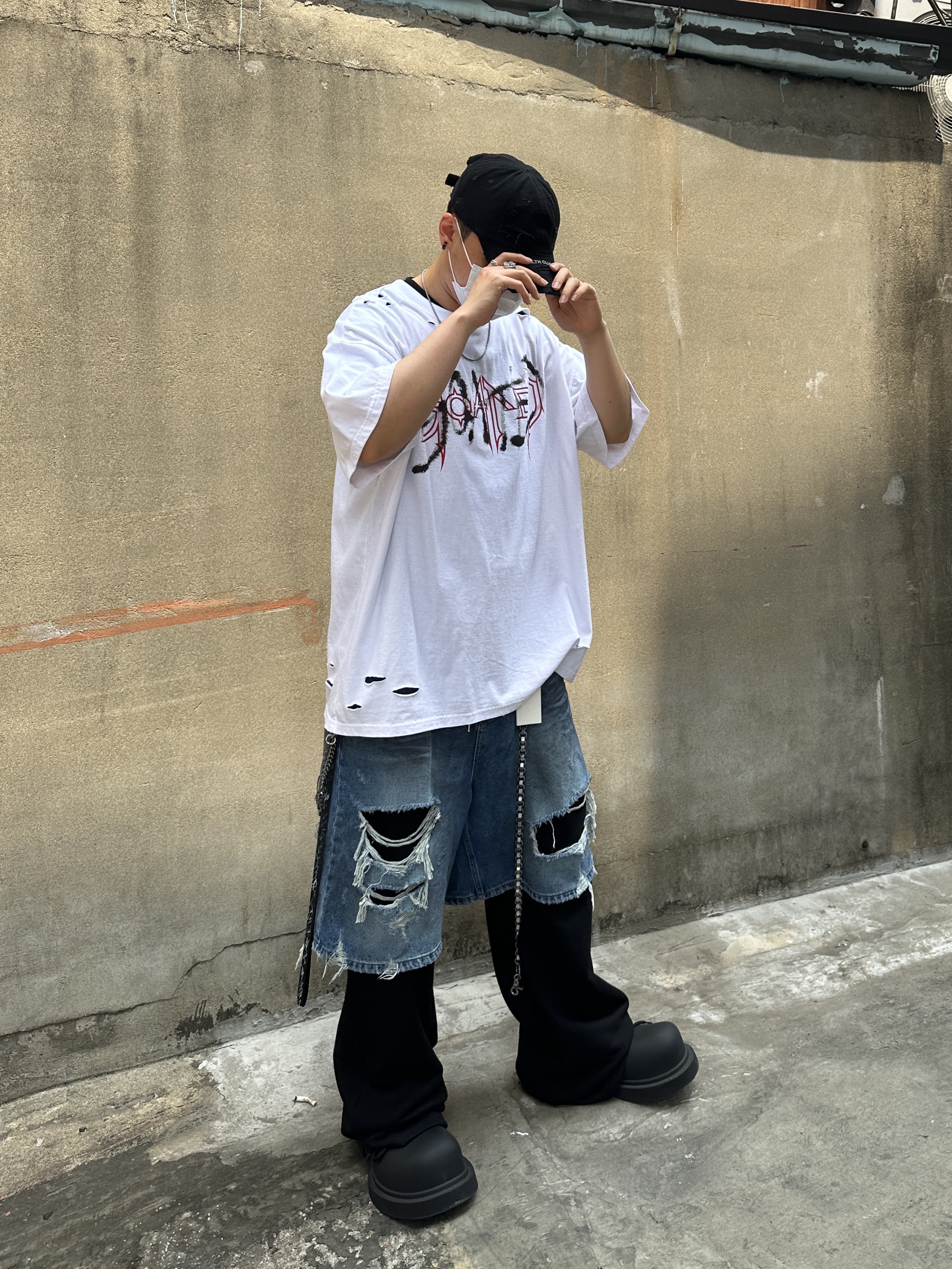 Balenciaga Steroid Derby Black, Project G/R Distressed Filth Club Cap Washed Black 착용 스타일 - 4