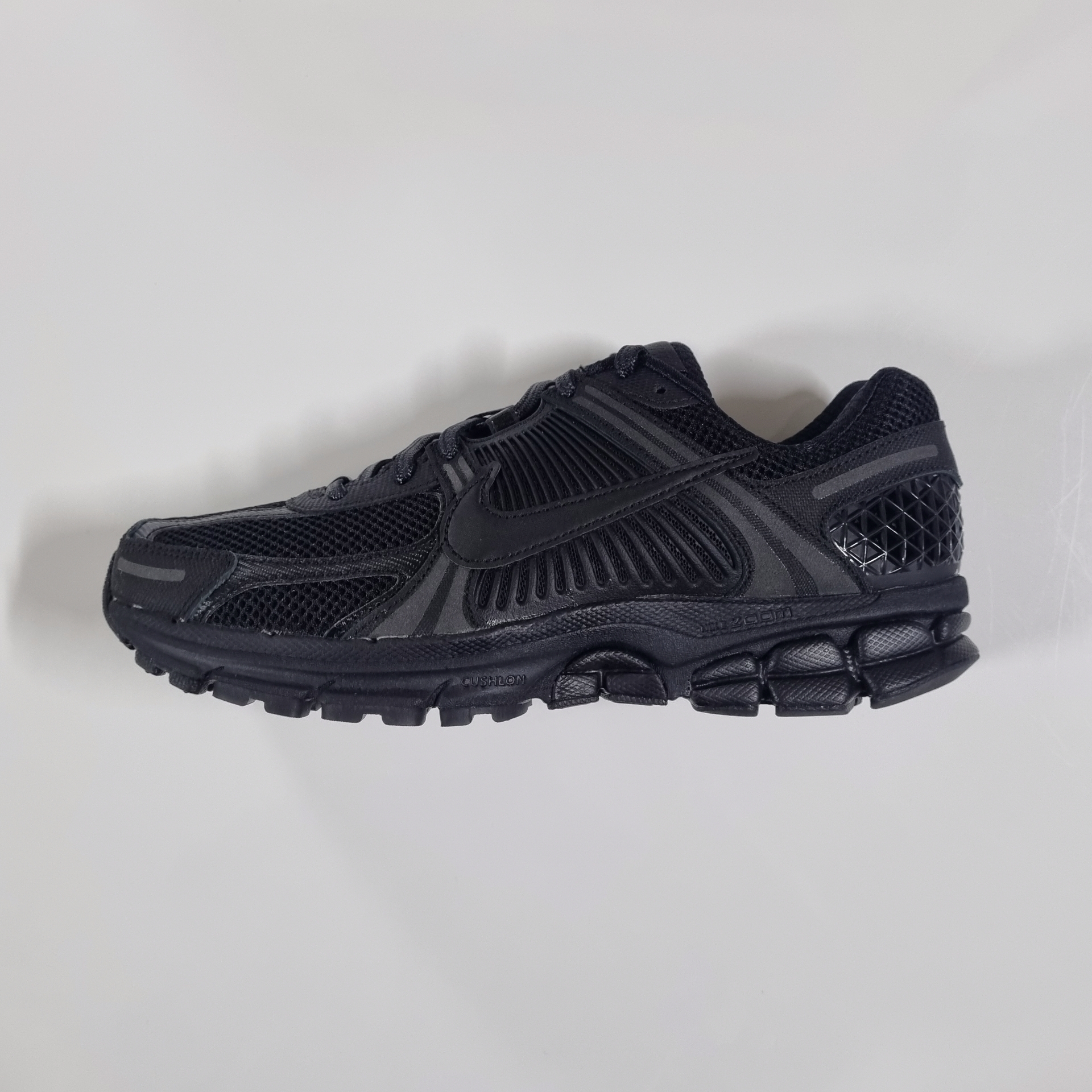 Nike Zoom Vomero 5 SP Black 착용 스타일