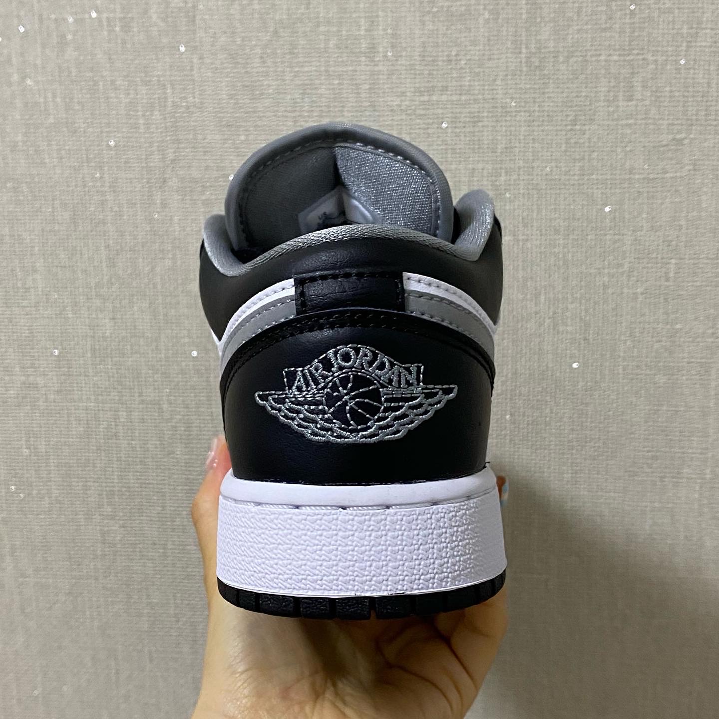 Jordan 1 Low Black Particle Grey, (GS) Jordan 1 Low Black Particle Grey 착용 스타일 - 4