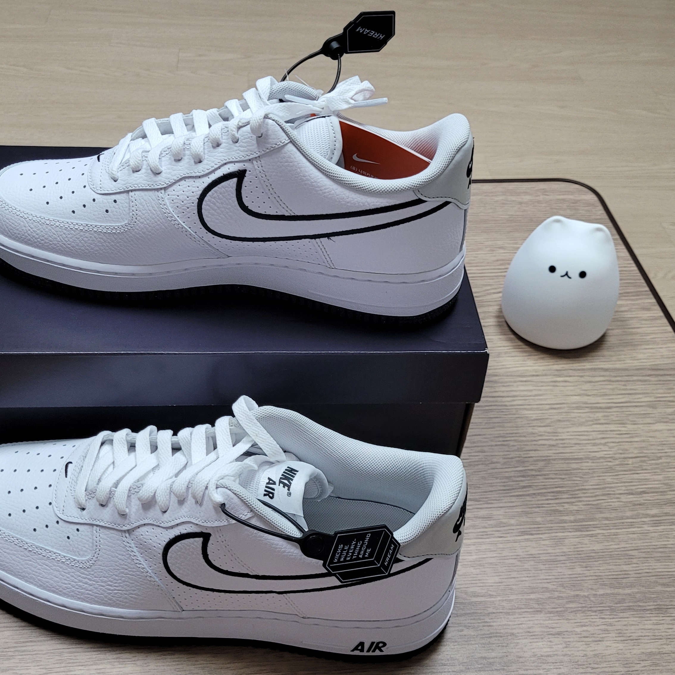 Nike Air Force 1 '07 White Black 착용 스타일 - 2