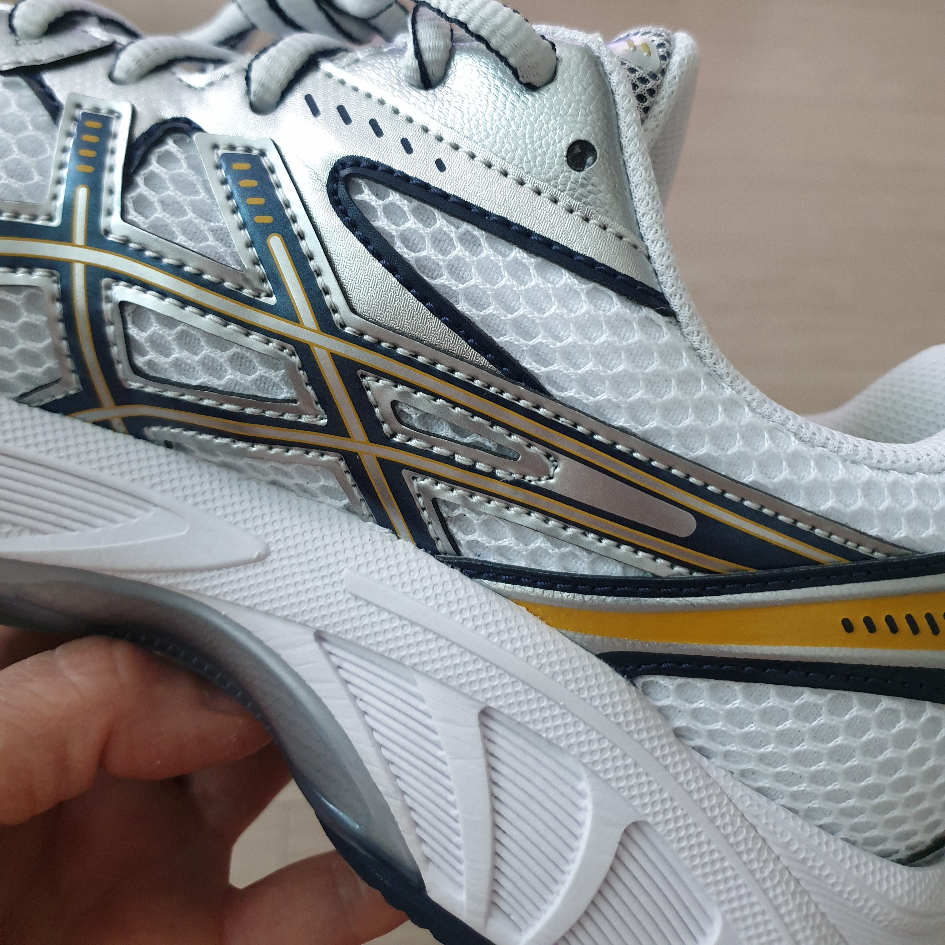 Asics GT-2160 White Pure Silver 착용 스타일 - 3