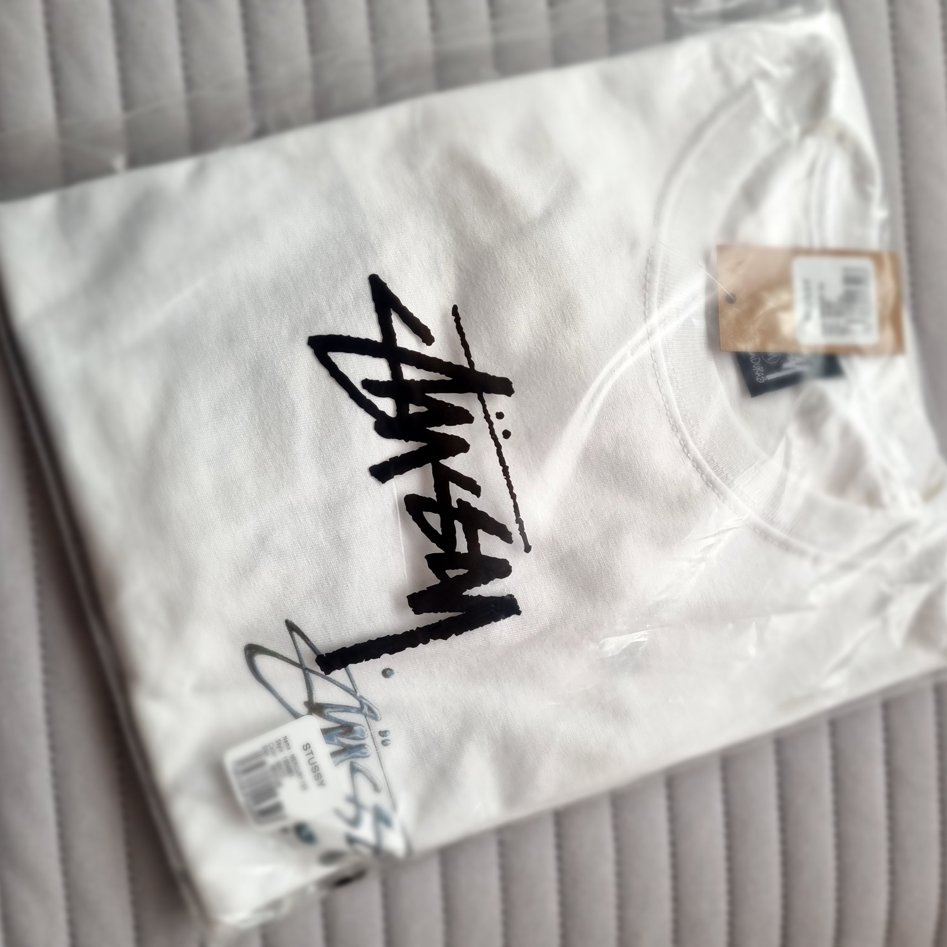 Stussy Mercury T-Shirt White 착용 스타일 - 1