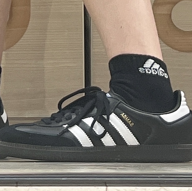 Adidas Samba OG Black White Gum 착용 스타일