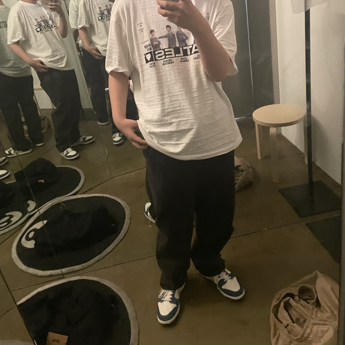 Human Made Beatles T-Shirt White, Stussy Double Dye Big 'OL Jeans Black 착용 스타일