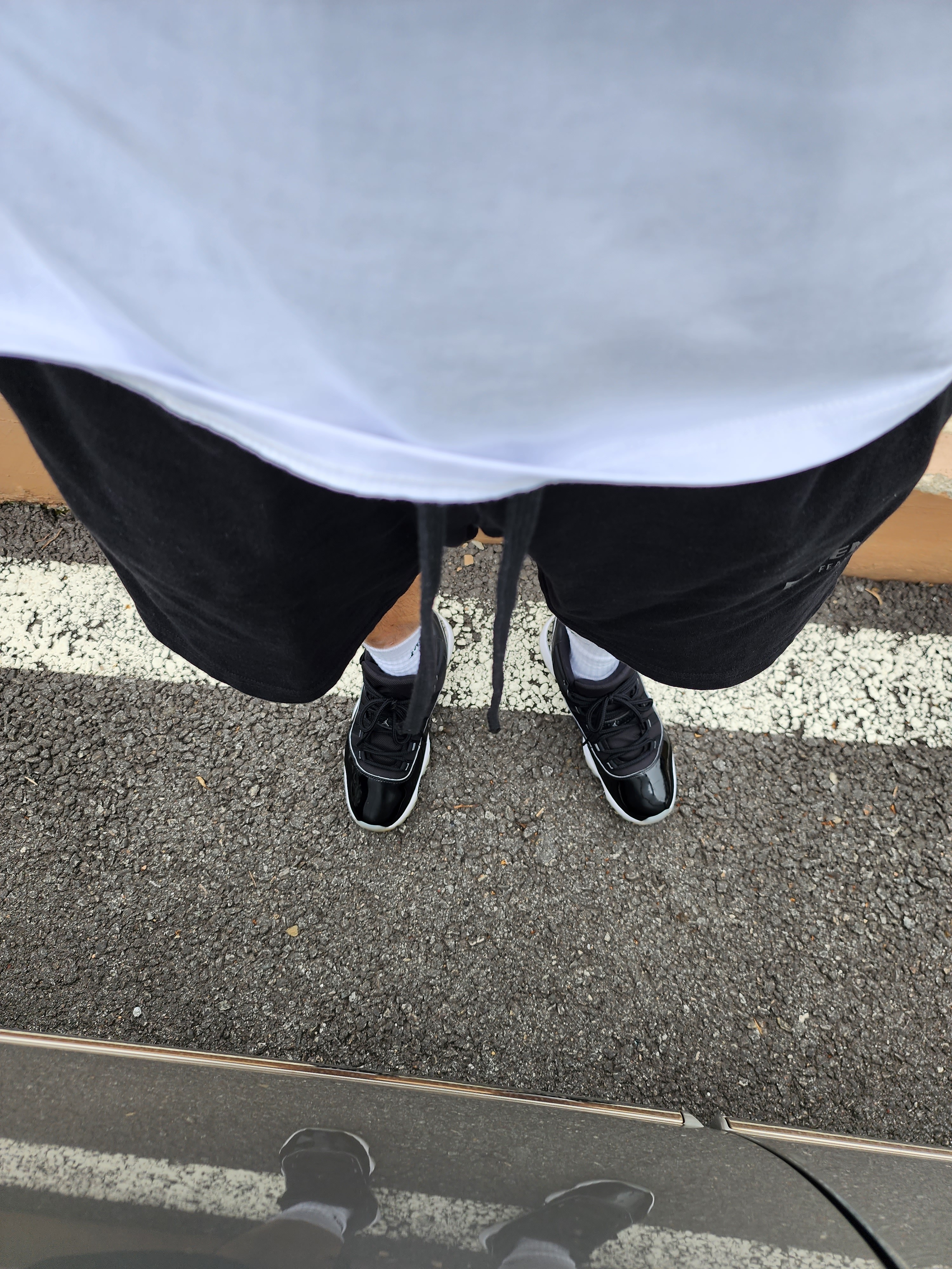 Jordan 11 Retro Jubilee, Essentials The Core Collection Sweatshorts Stretch Limo 착용 스타일 - 2