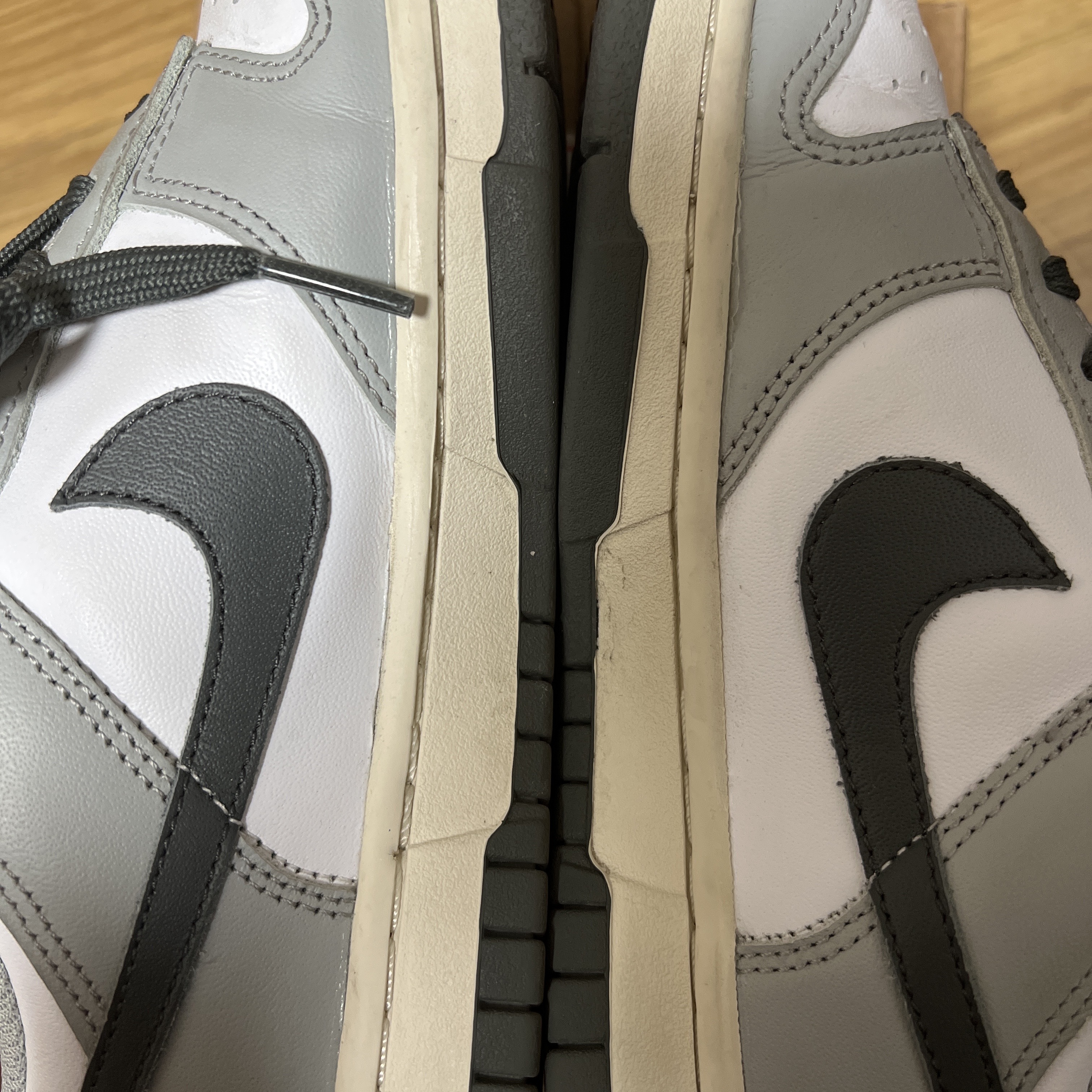 (W) Nike Dunk Low Light Smoke Grey 착용 스타일 - 4