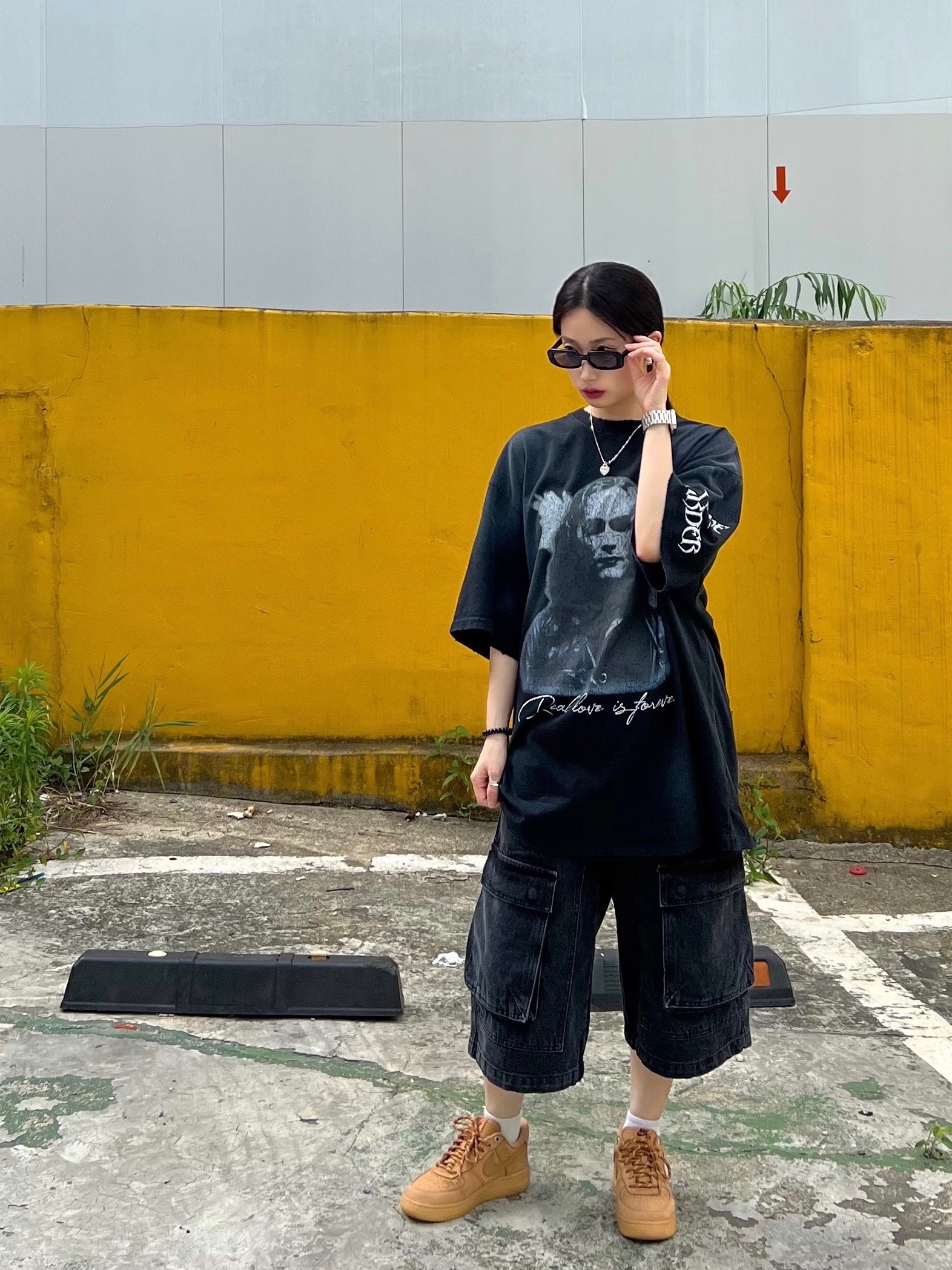 Project G/R Crow Worldtour T-Shirt Washed Black, Nike Air Force 1 '07 WB Flax 착용 스타일 - 4