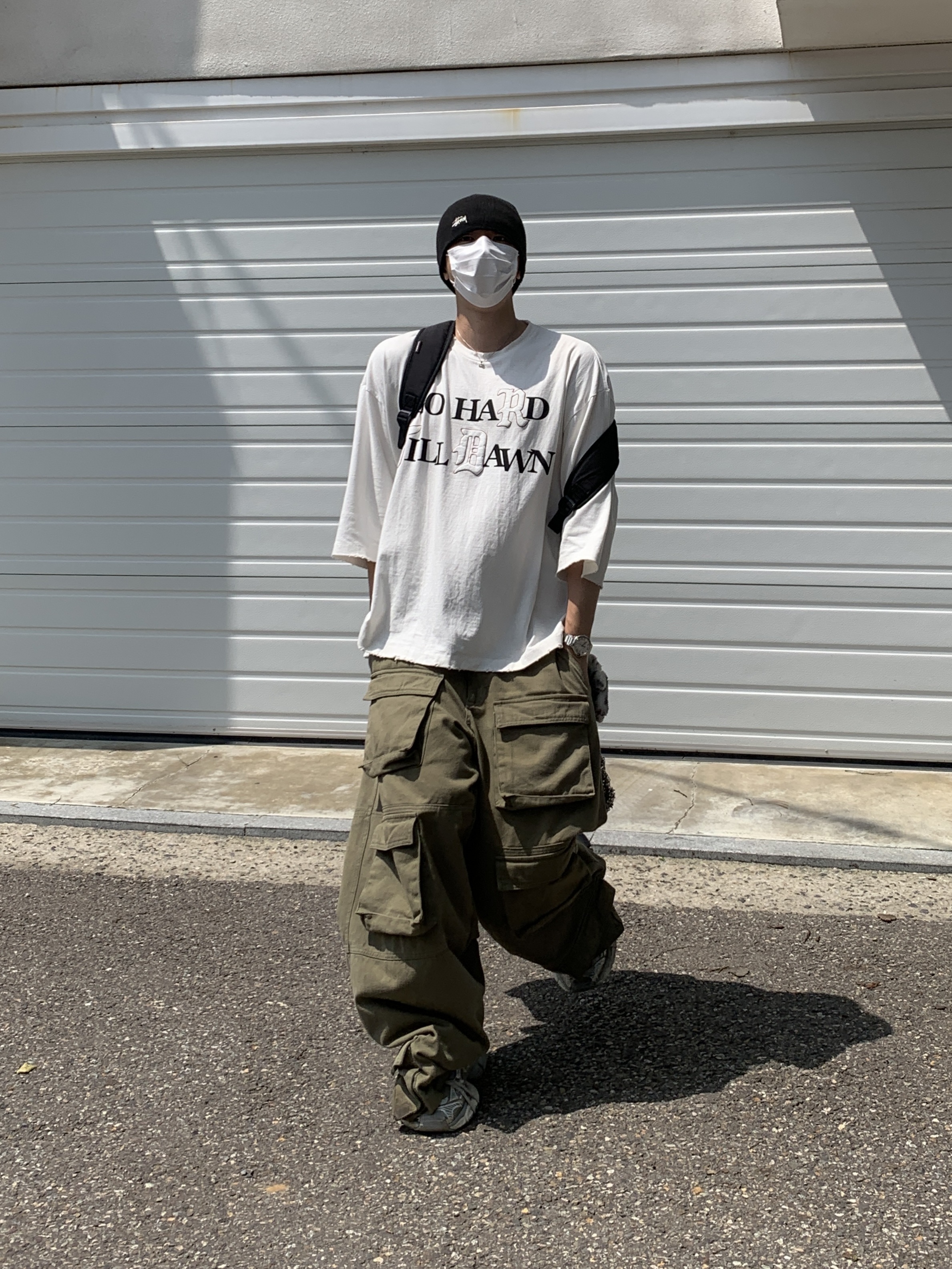 Stussy Basic Skullcap Beanie Black, (W) Balenciaga 3XL Sneakers Light Beige 착용 스타일 - 1
