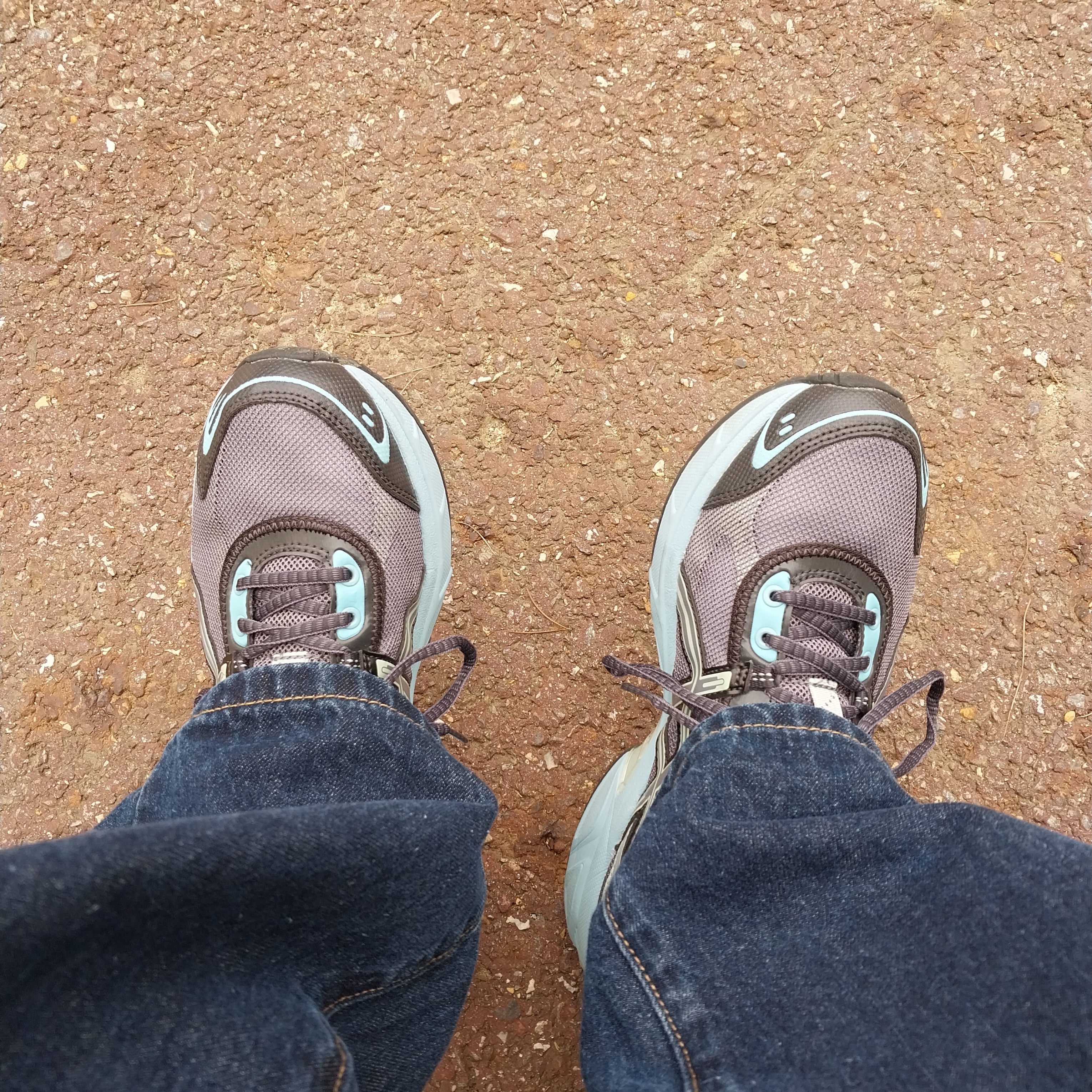 Asics UB2-S Gel-1130 Metropolis Lichen Rock 착용 스타일