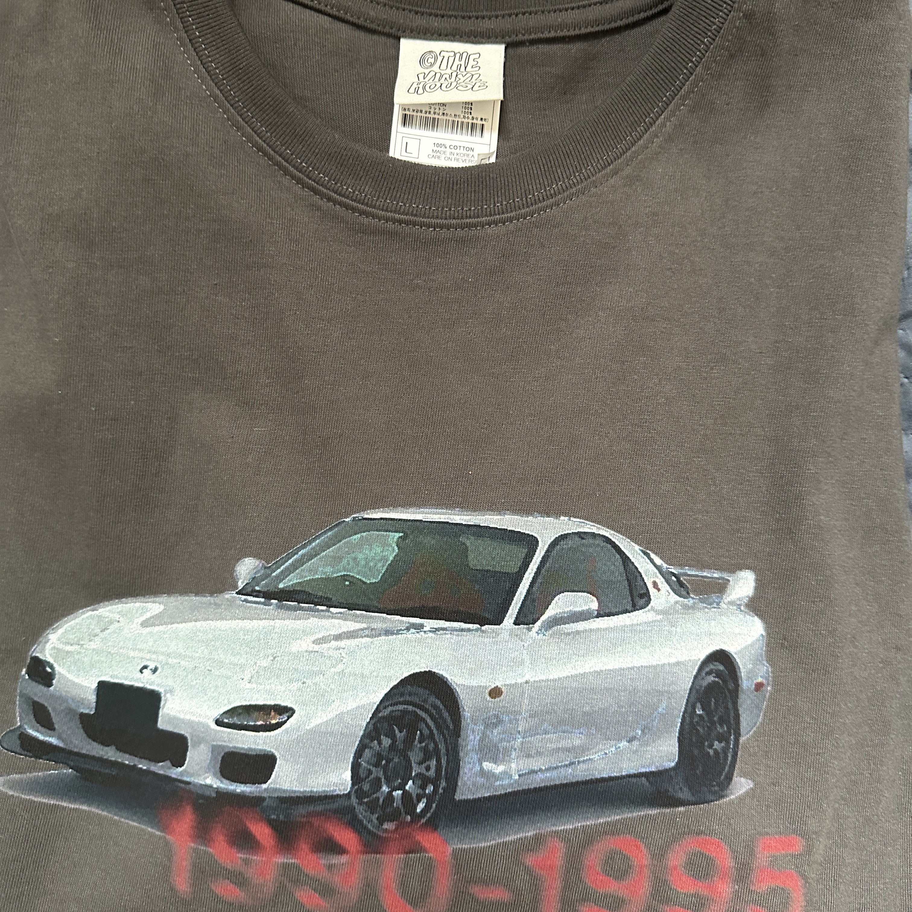 Thevinylhouse Old Car T-Shirt Charcoal 착용 스타일