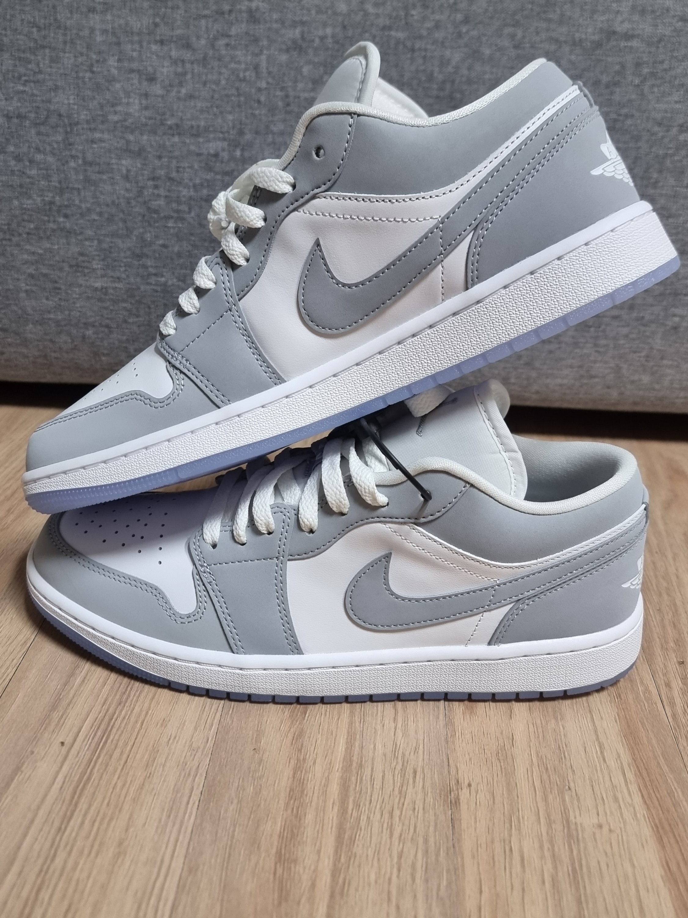 (W) Jordan 1 Low White Wolf Grey 착용 스타일 - 2